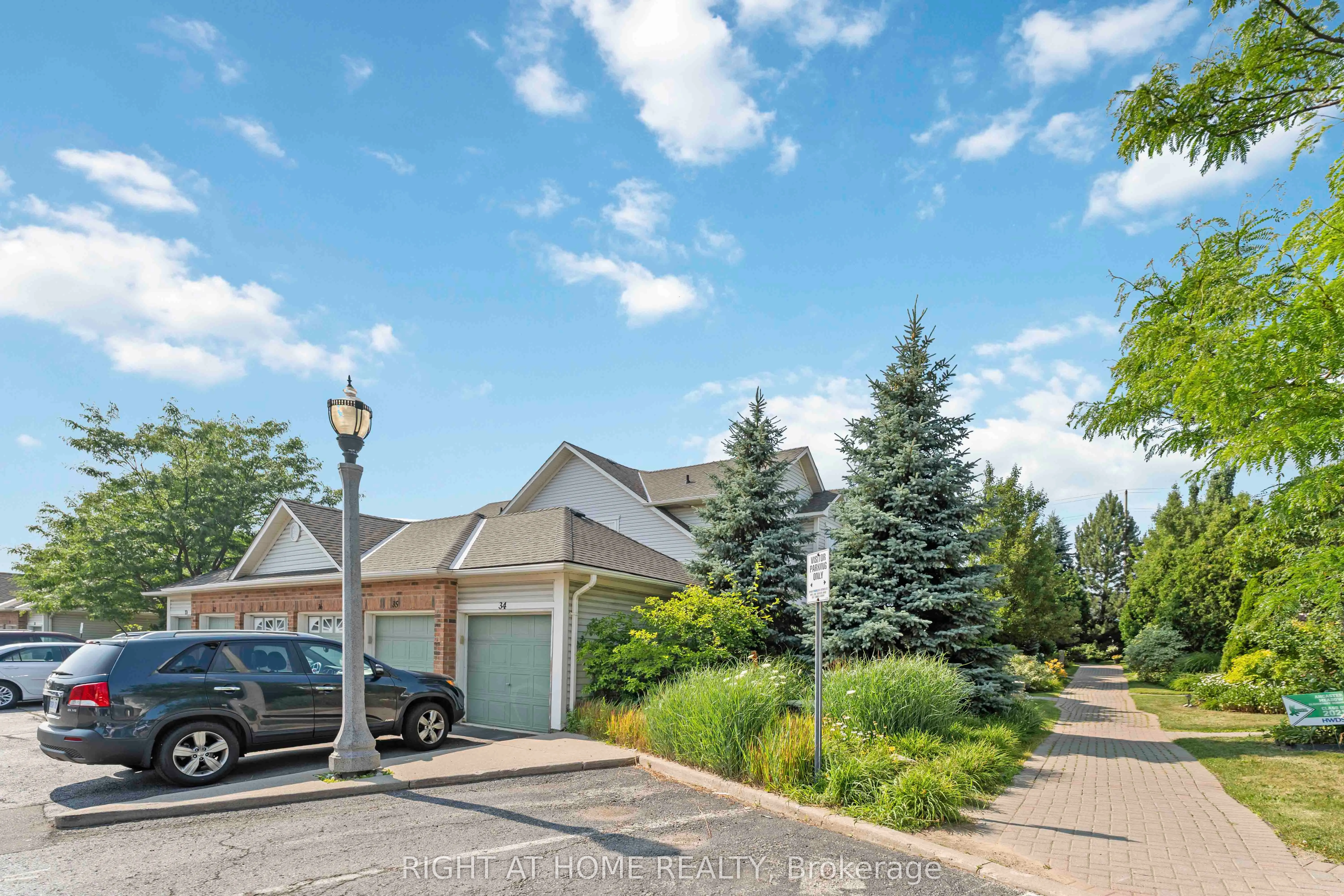 1085 Harrogate Drive, #35
