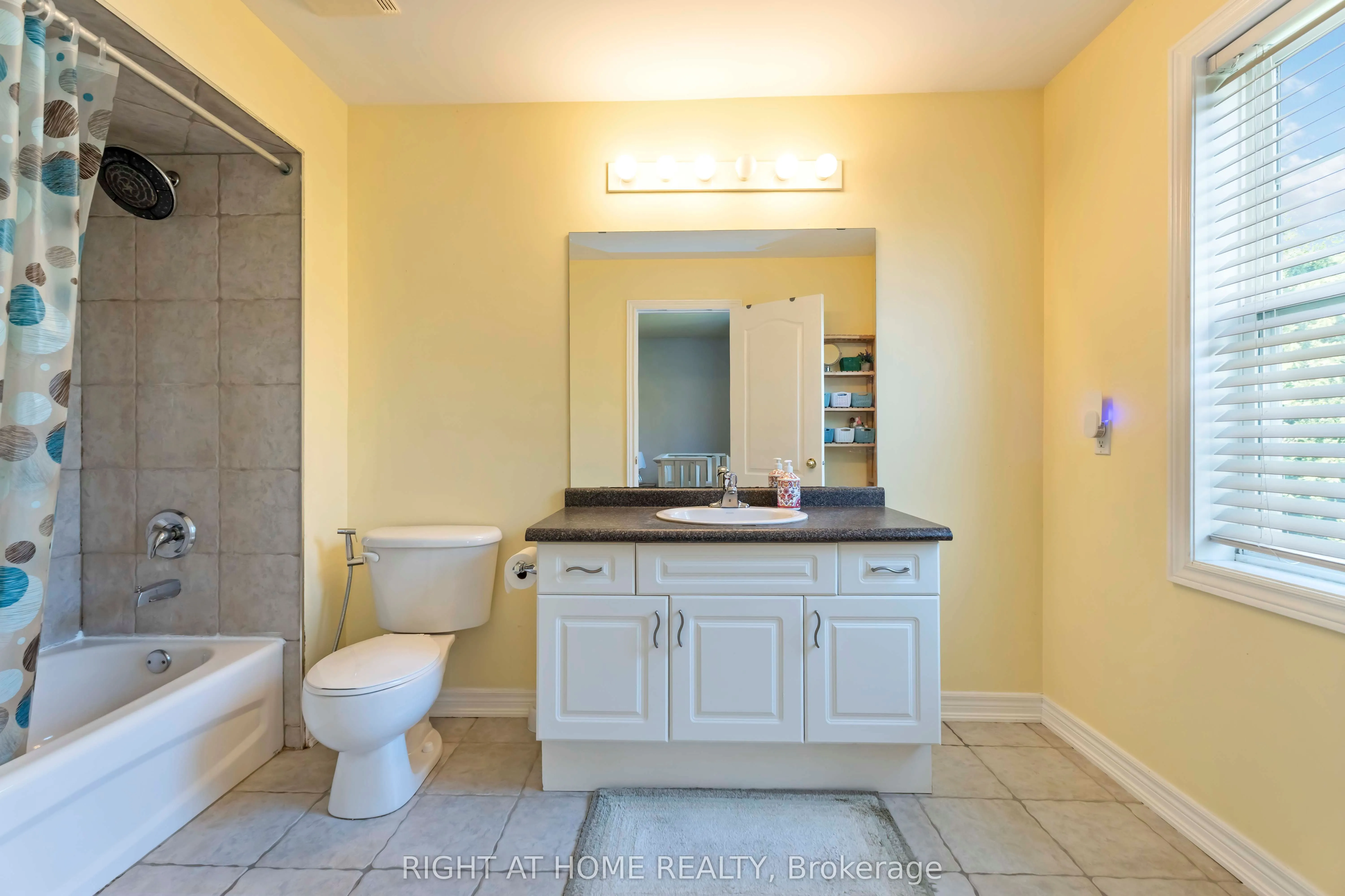 1085 Harrogate Drive, #35