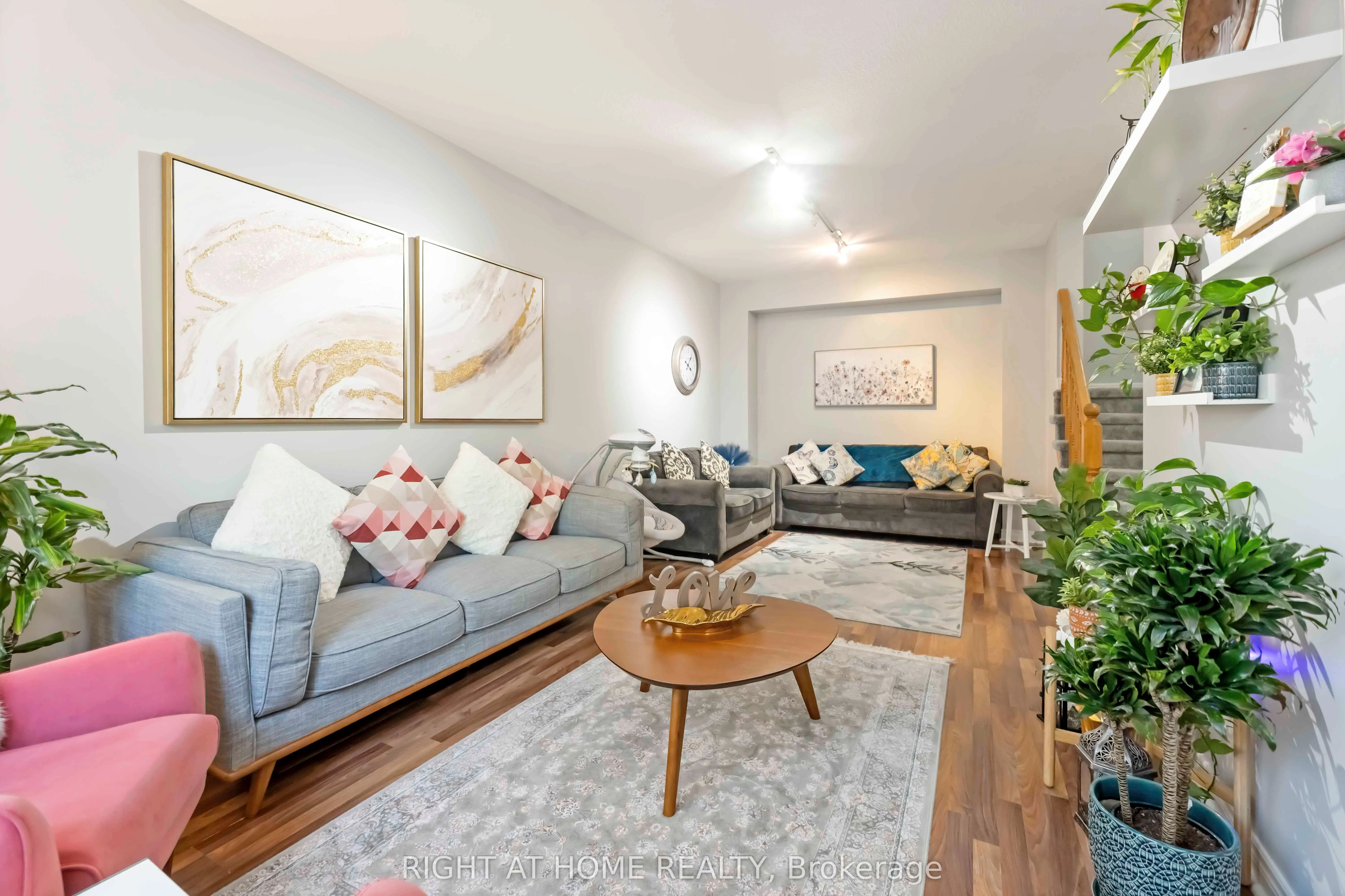 1085 Harrogate Drive, #35