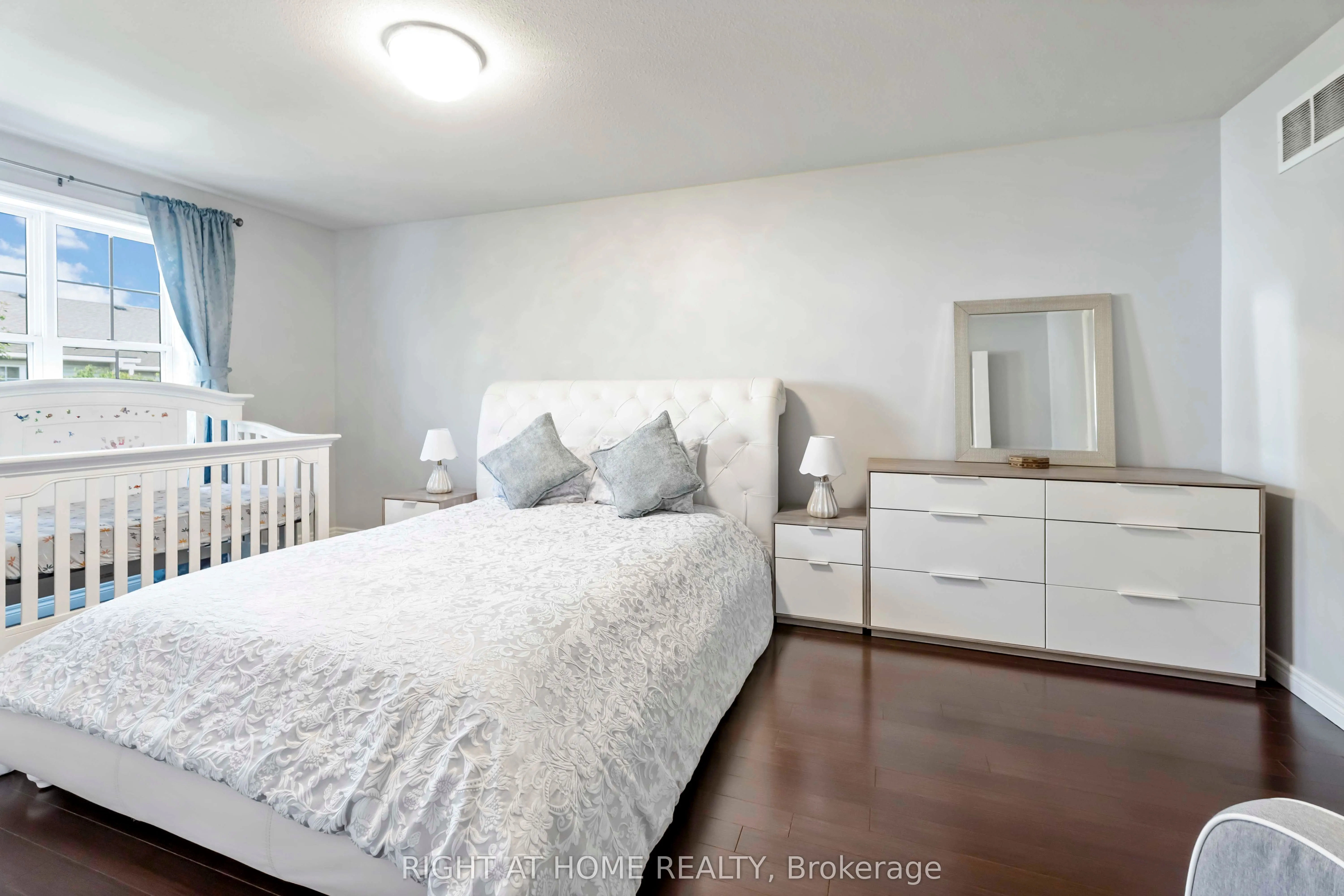 1085 Harrogate Drive, #35