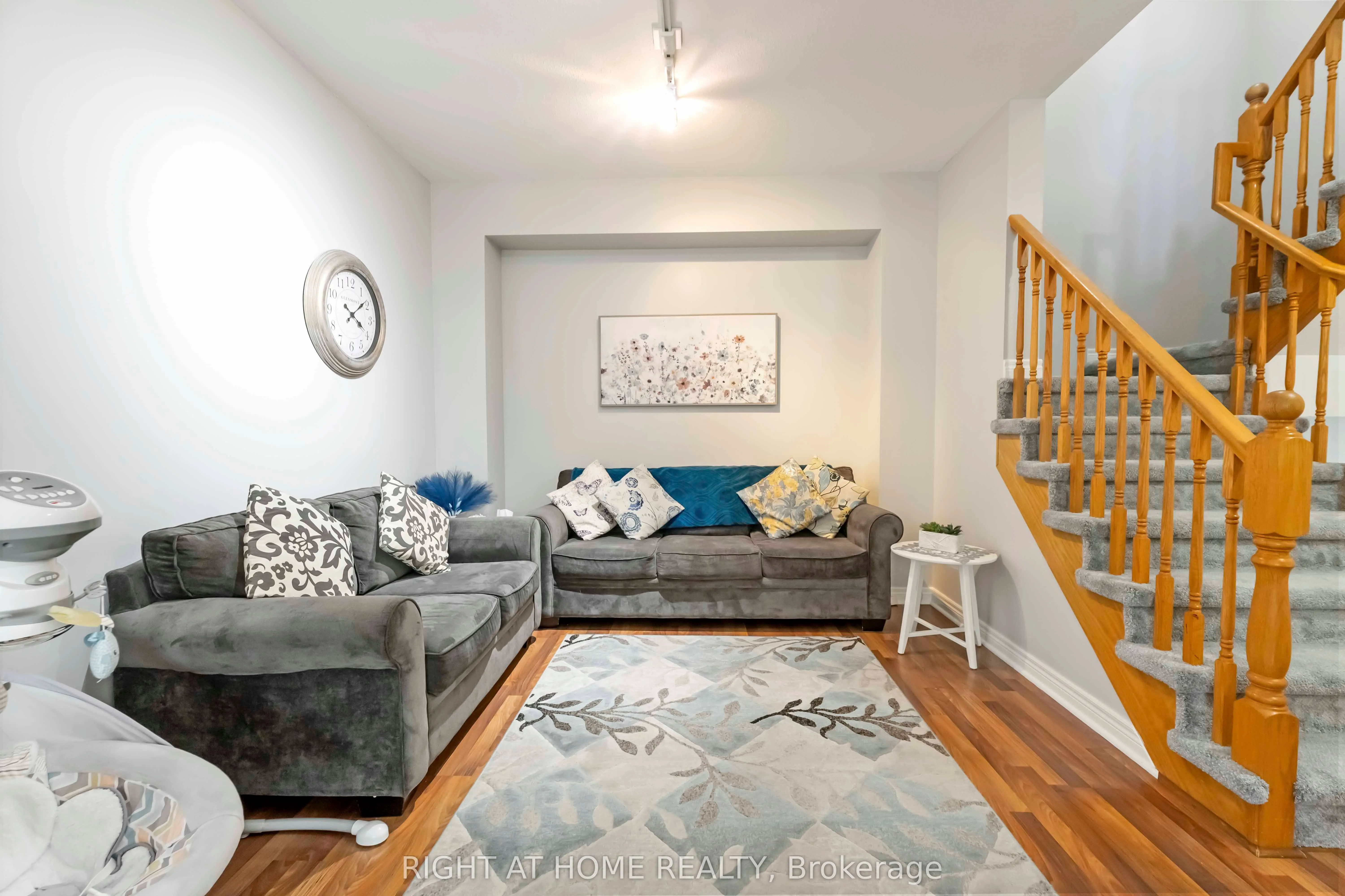 1085 Harrogate Drive, #35