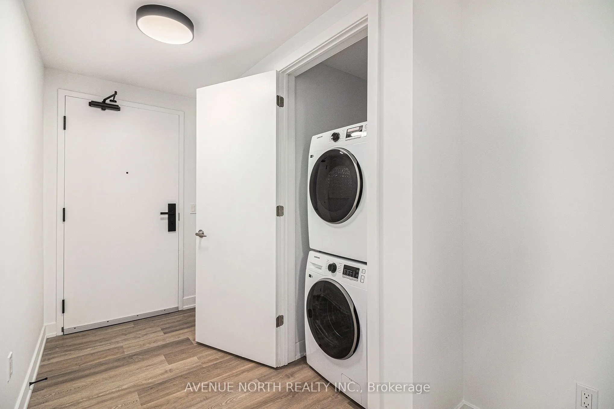 280 Montgomery Street, #1014