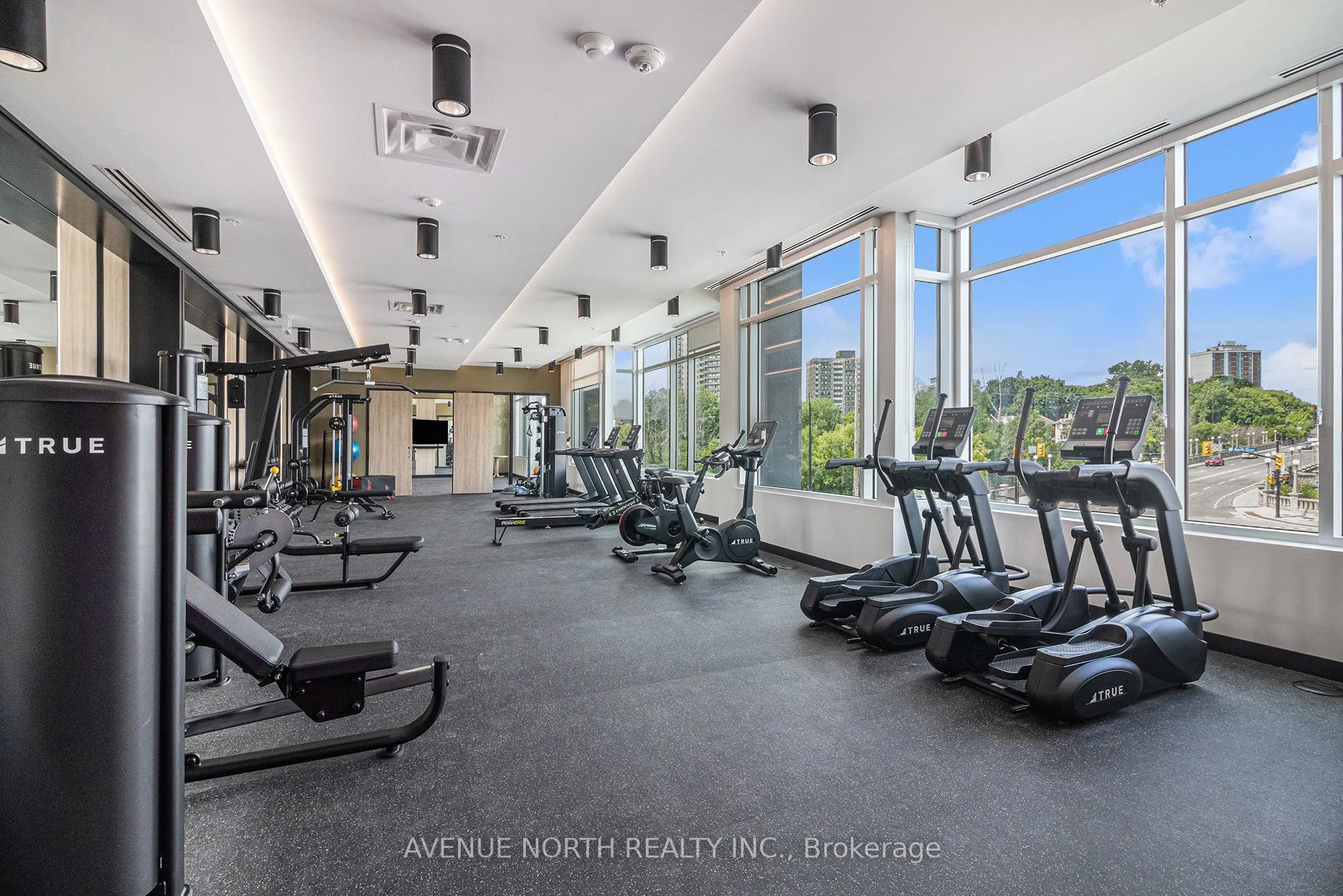 280 Montgomery Street, #1014