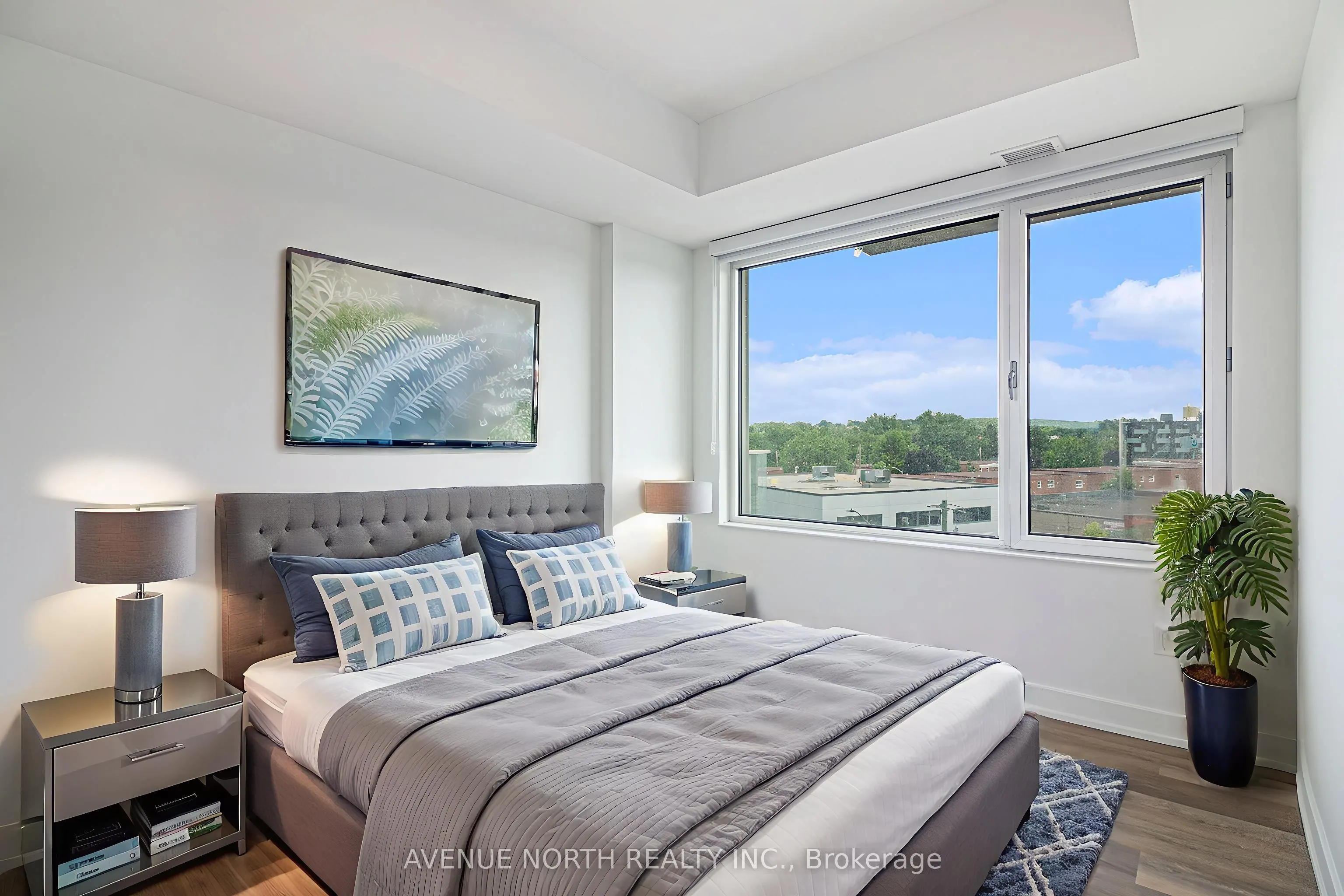 280 Montgomery Street, #1014