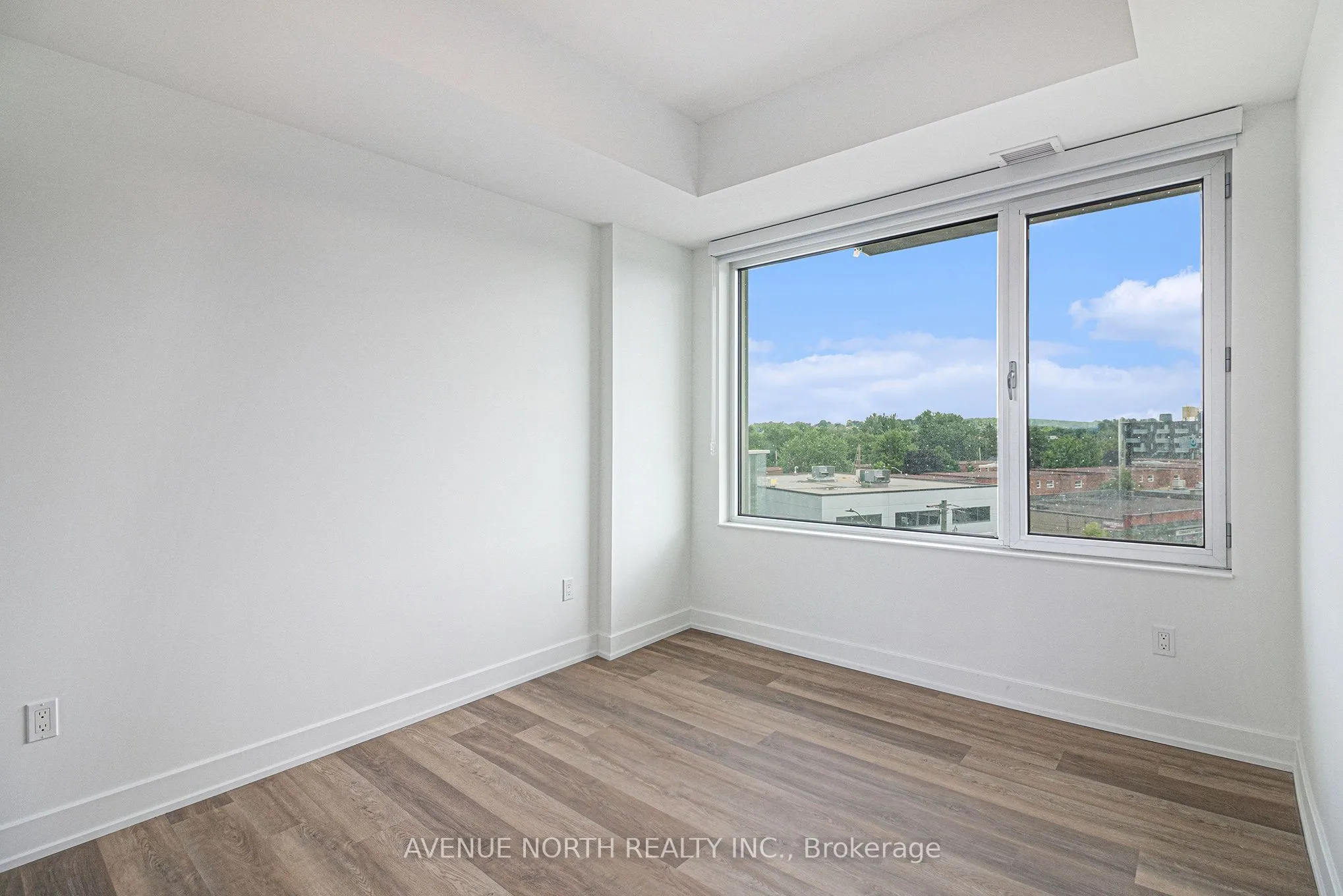 280 Montgomery Street, #1014