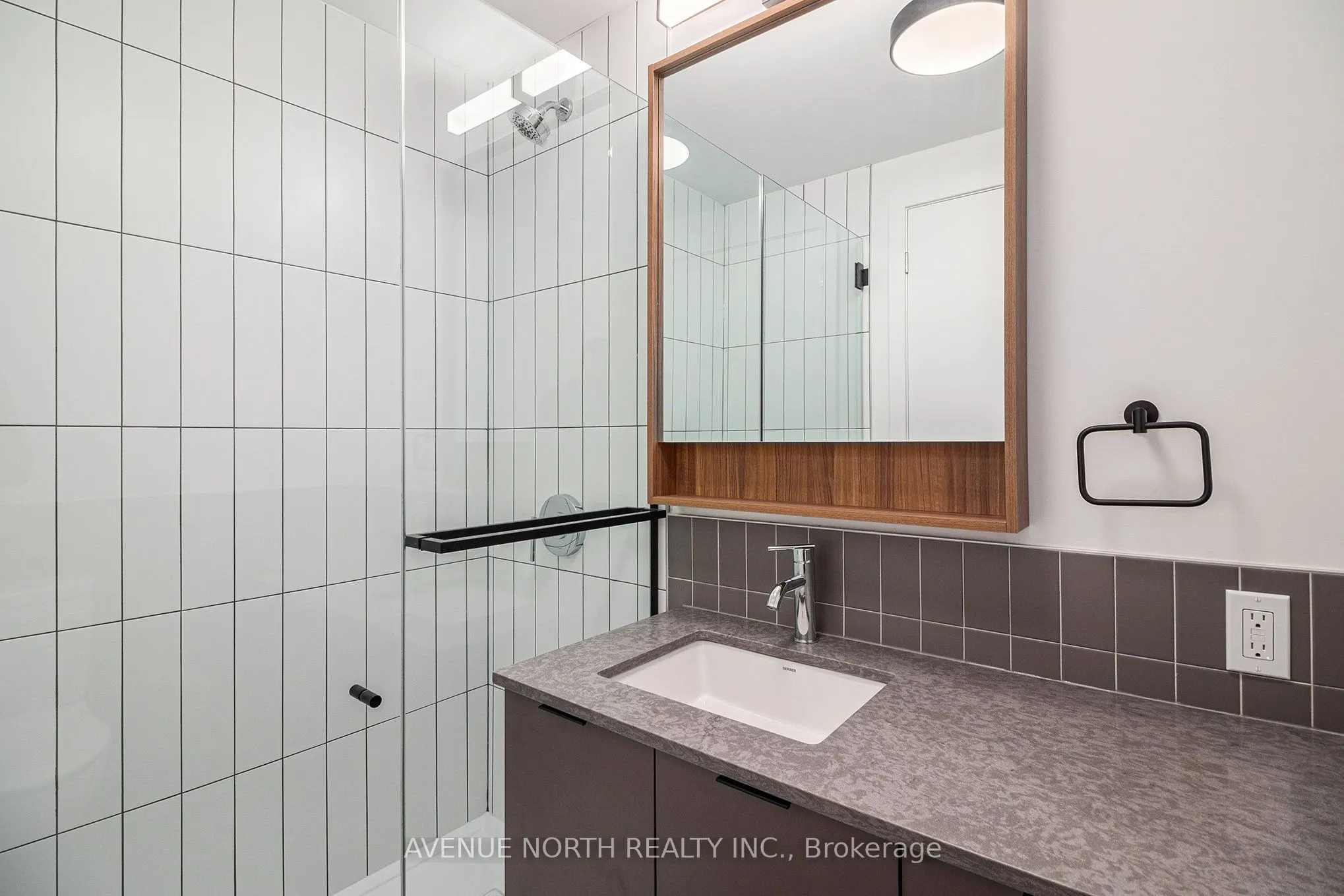 280 Montgomery Street, #1014