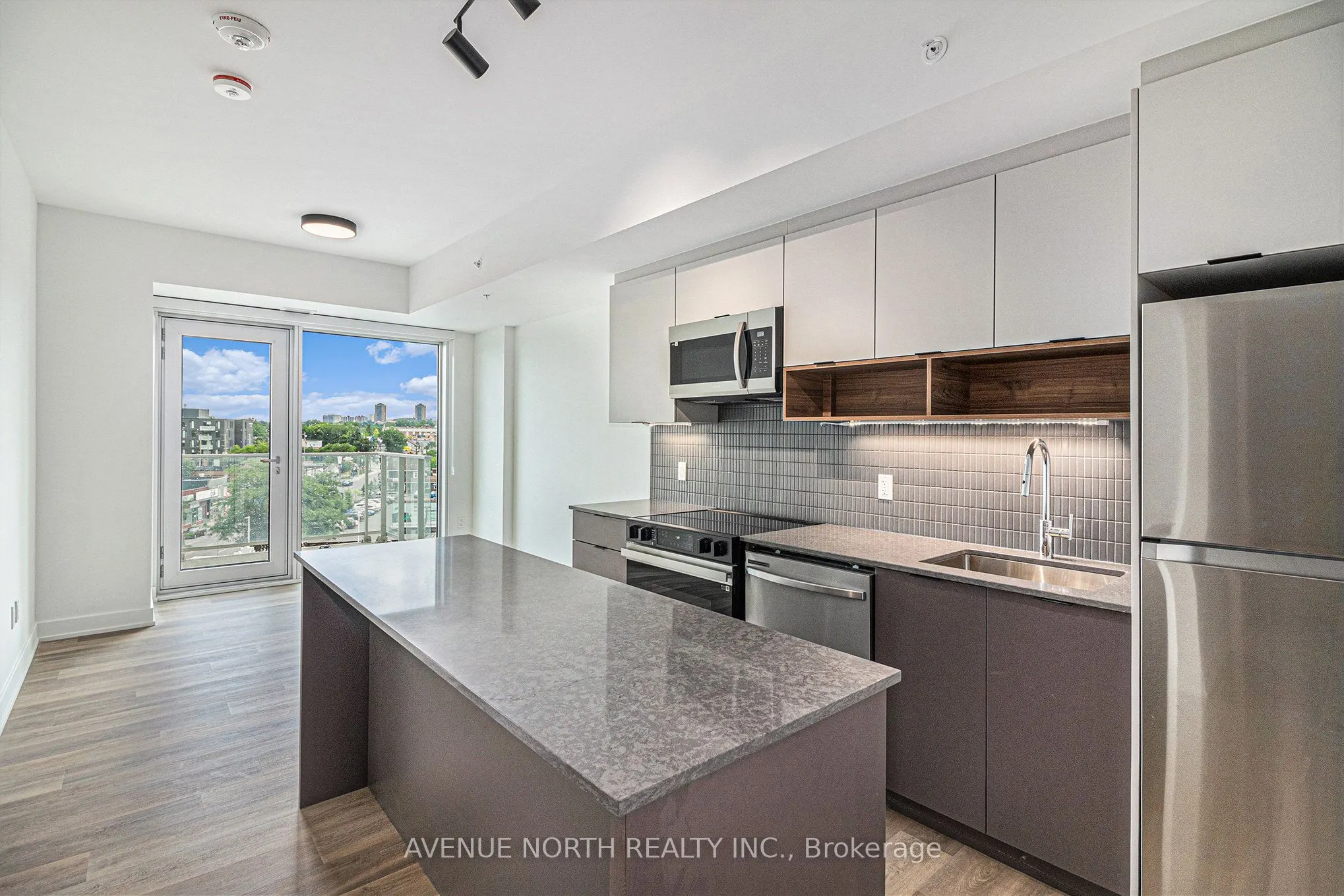280 Montgomery Street, #1014