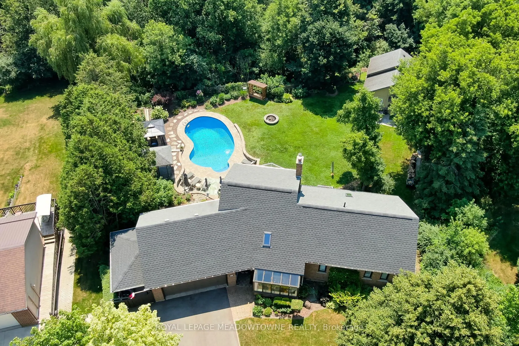 1 Erinlea Crescent