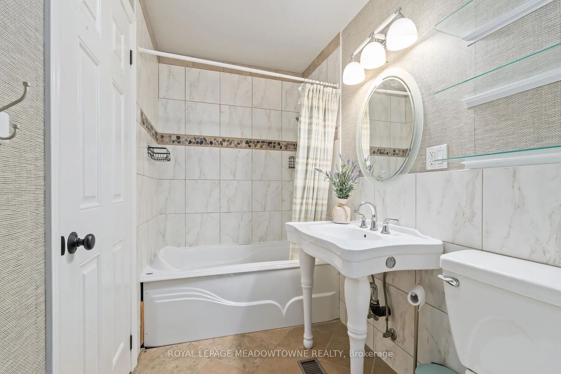 1 Erinlea Crescent