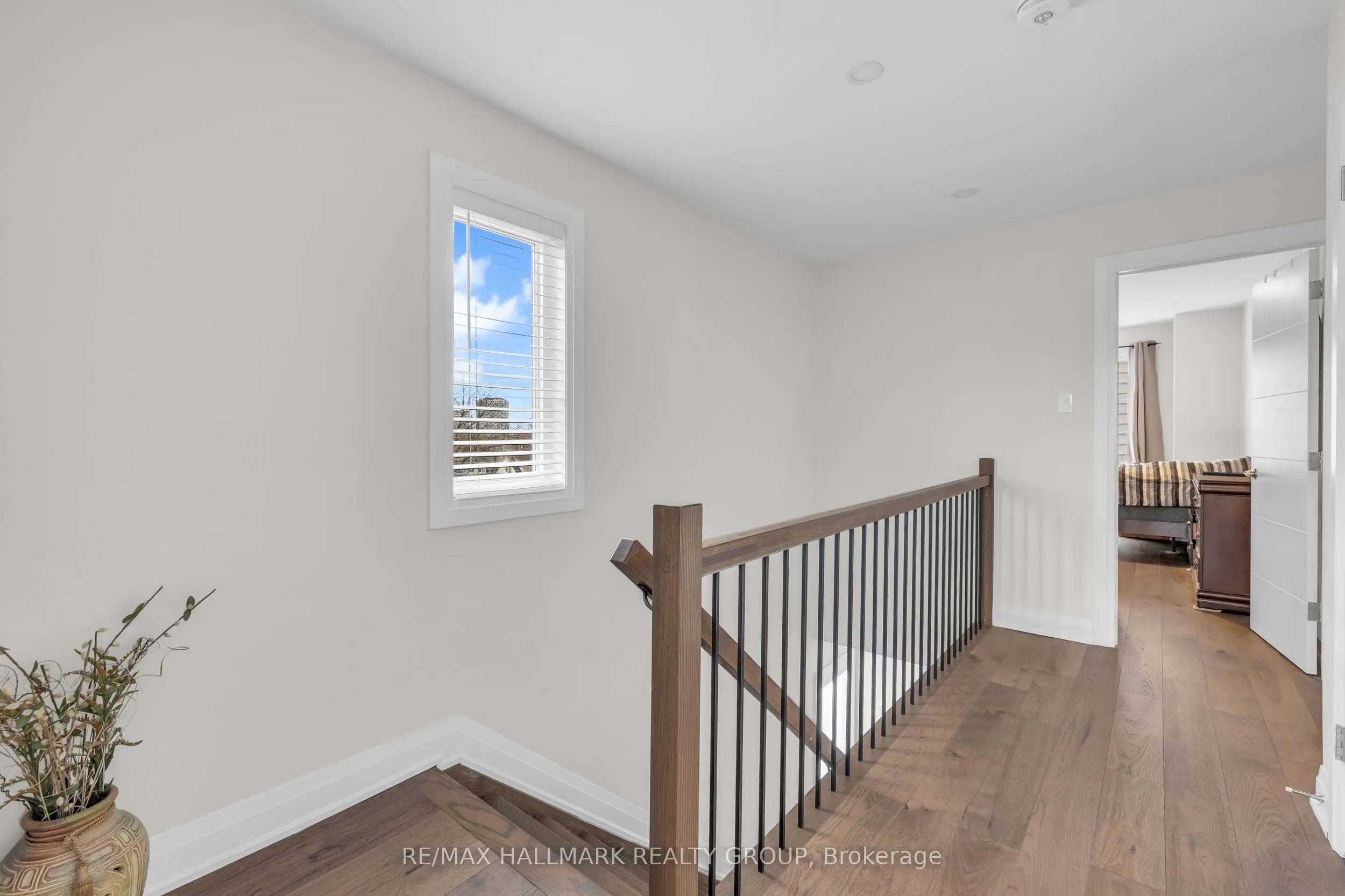 165 LONGPRE Street