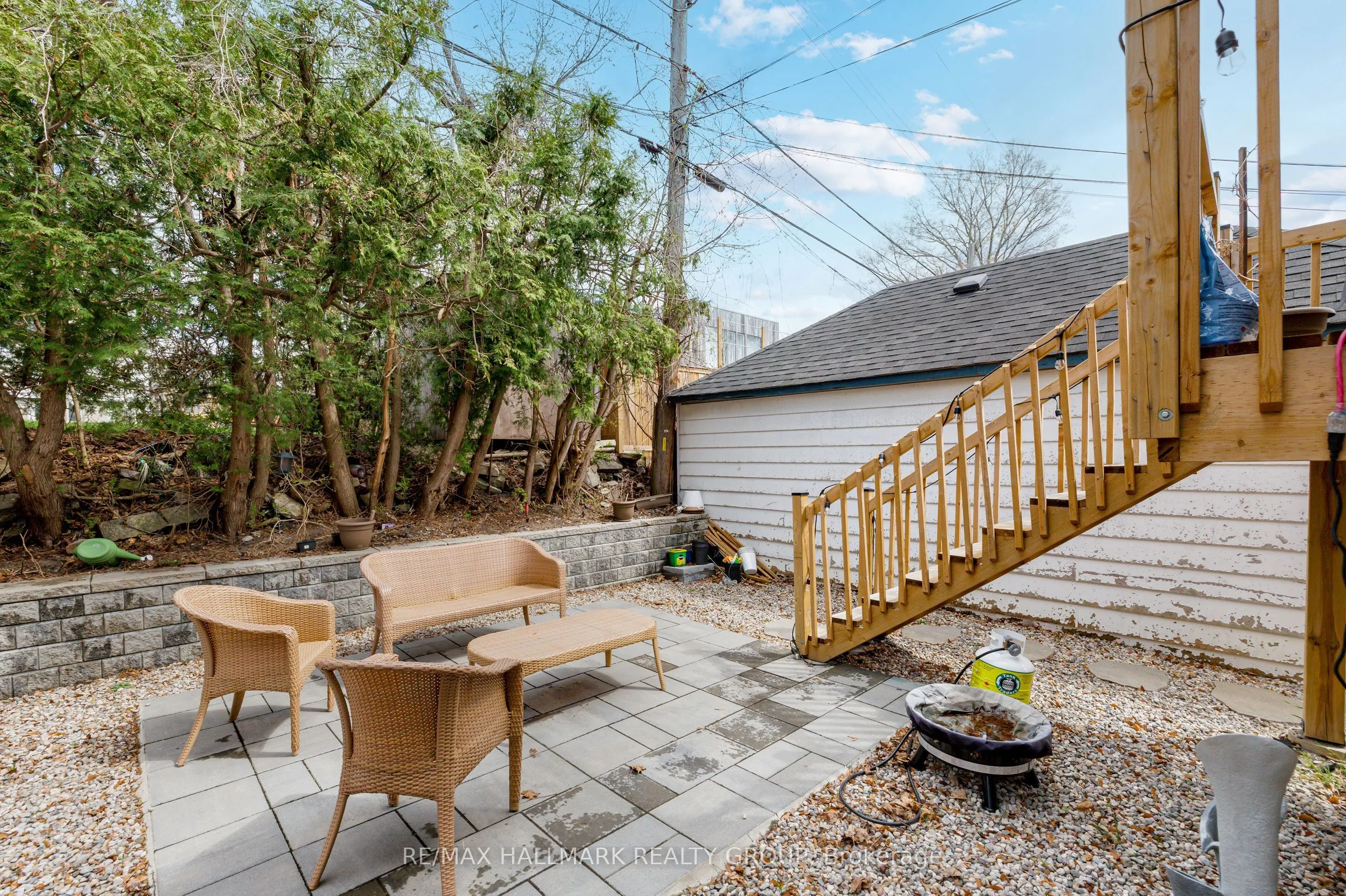 165 LONGPRE Street