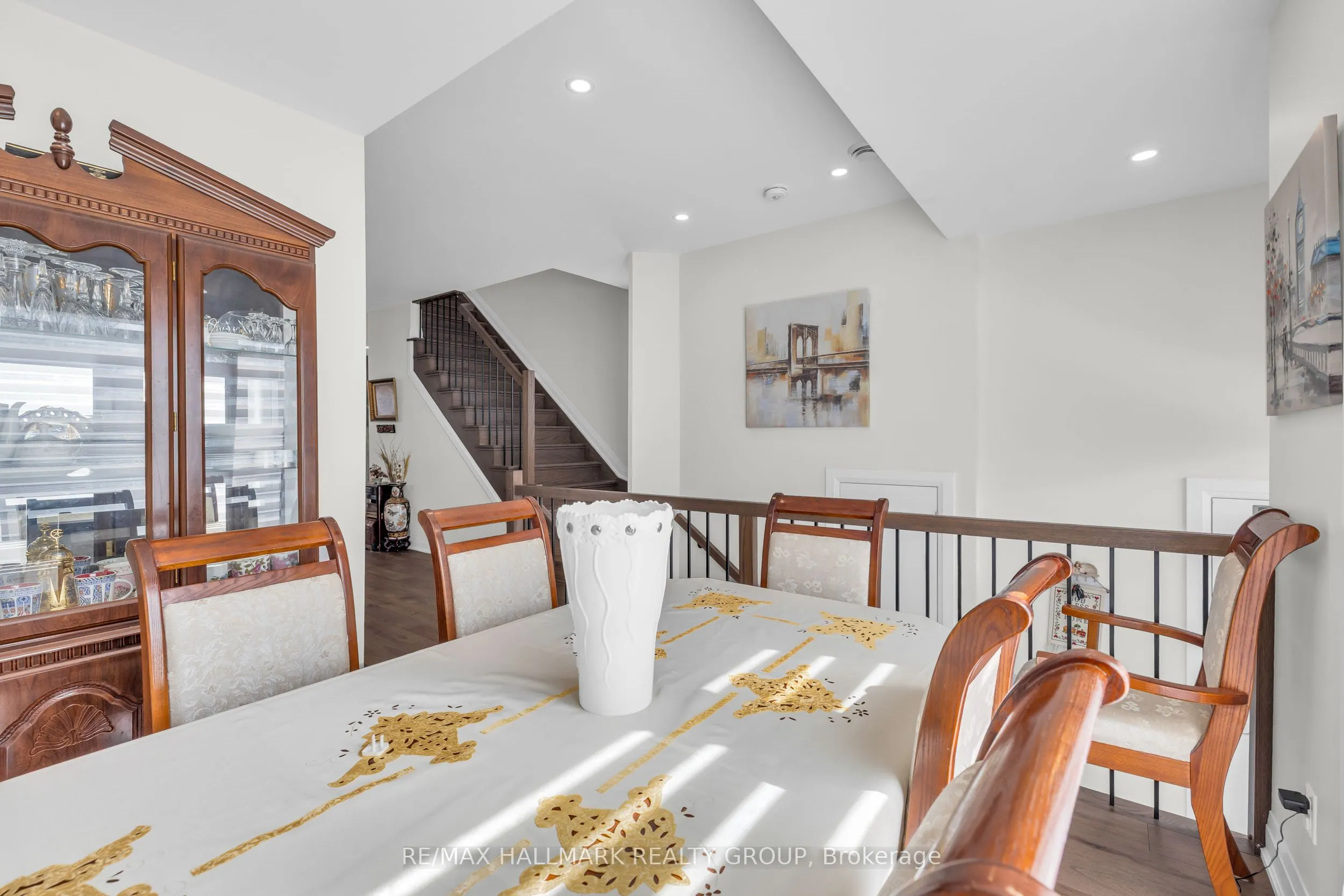 165 LONGPRE Street