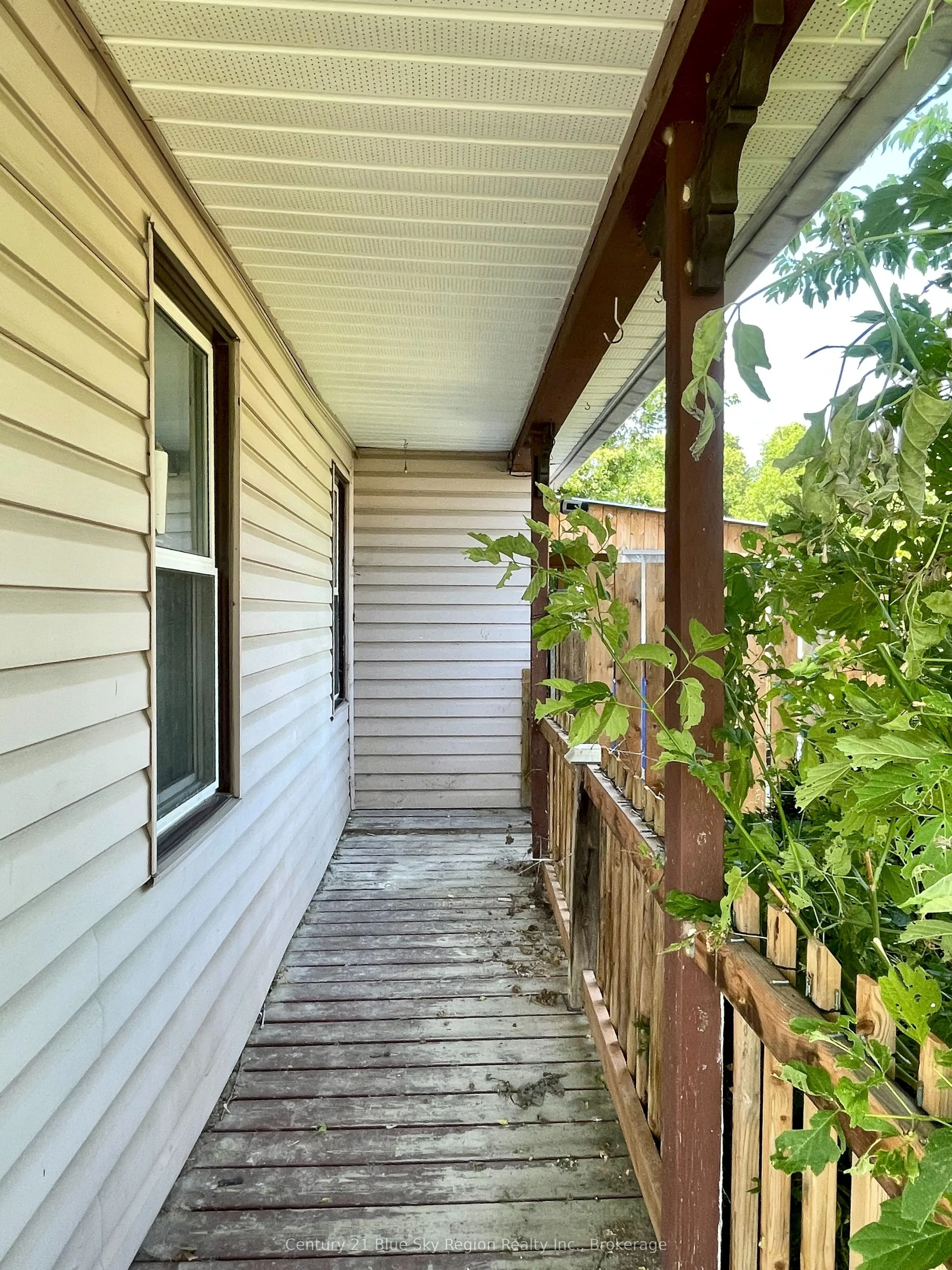 39 Principale Street W