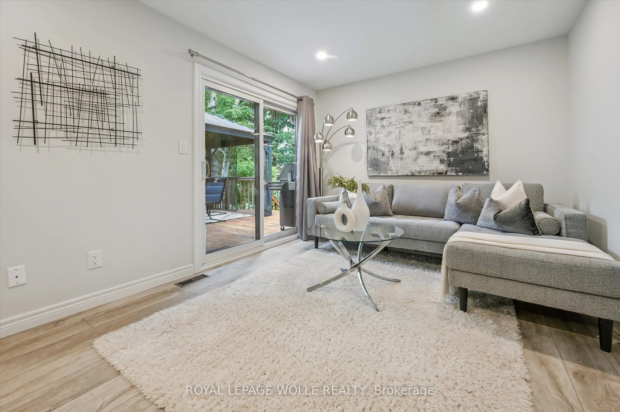 400 Shallmar Court