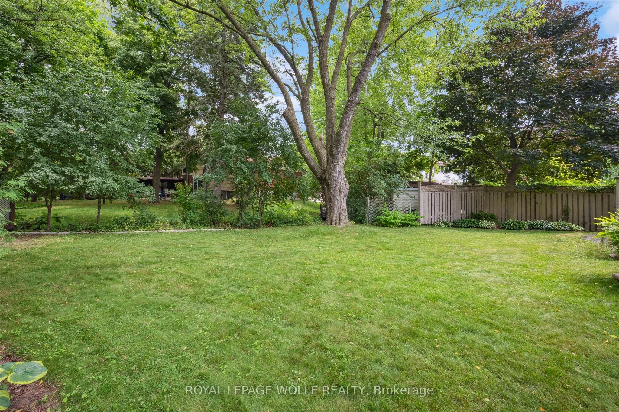 400 Shallmar Court