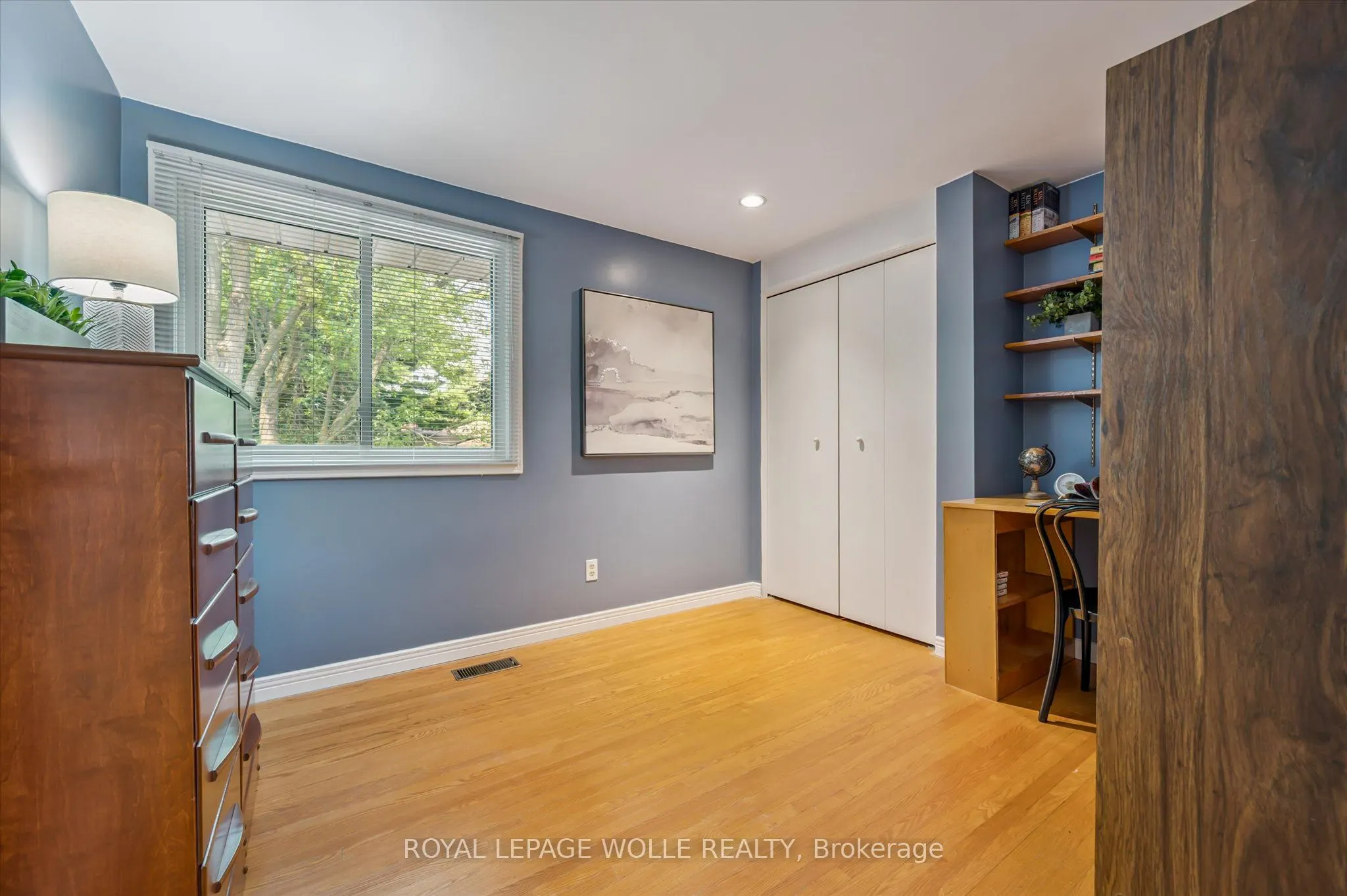 400 Shallmar Court