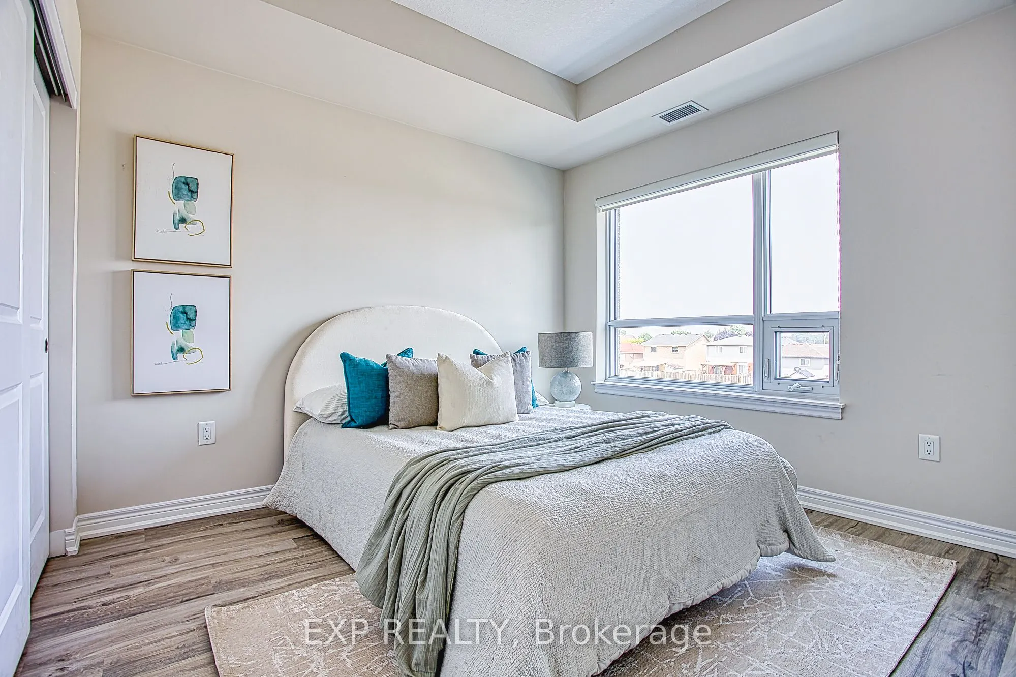 121 Highway 8, #215