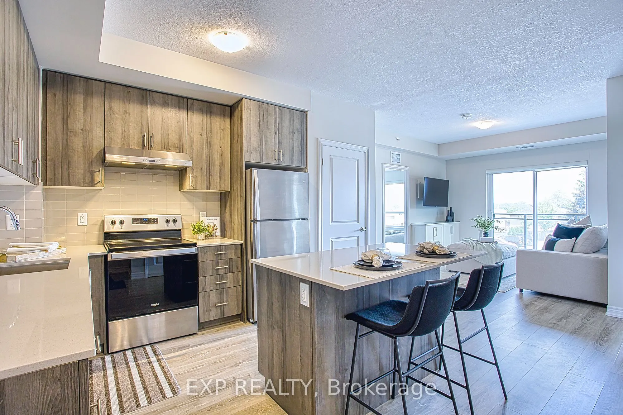 121 Highway 8, #215