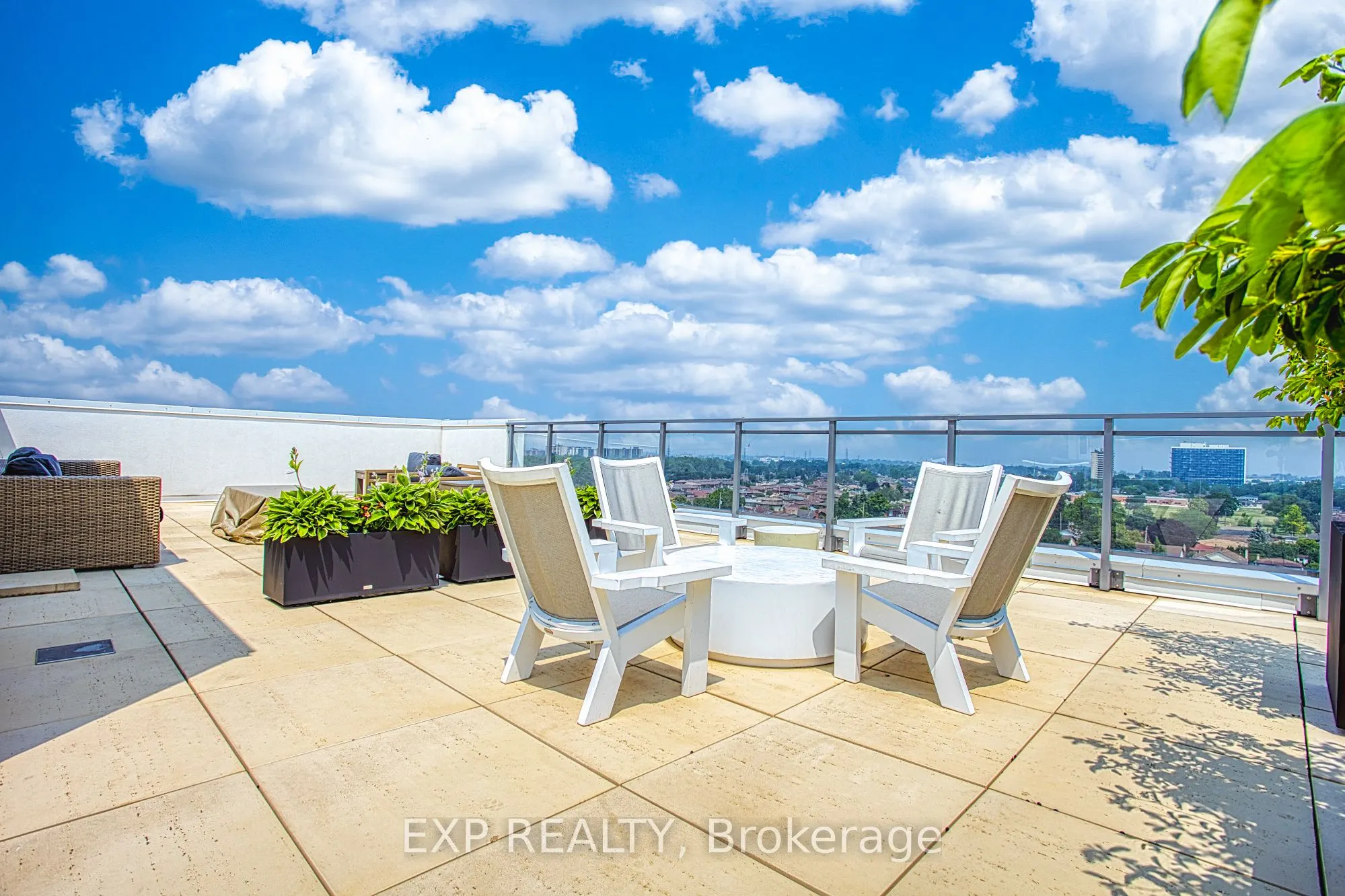 121 Highway 8, #215