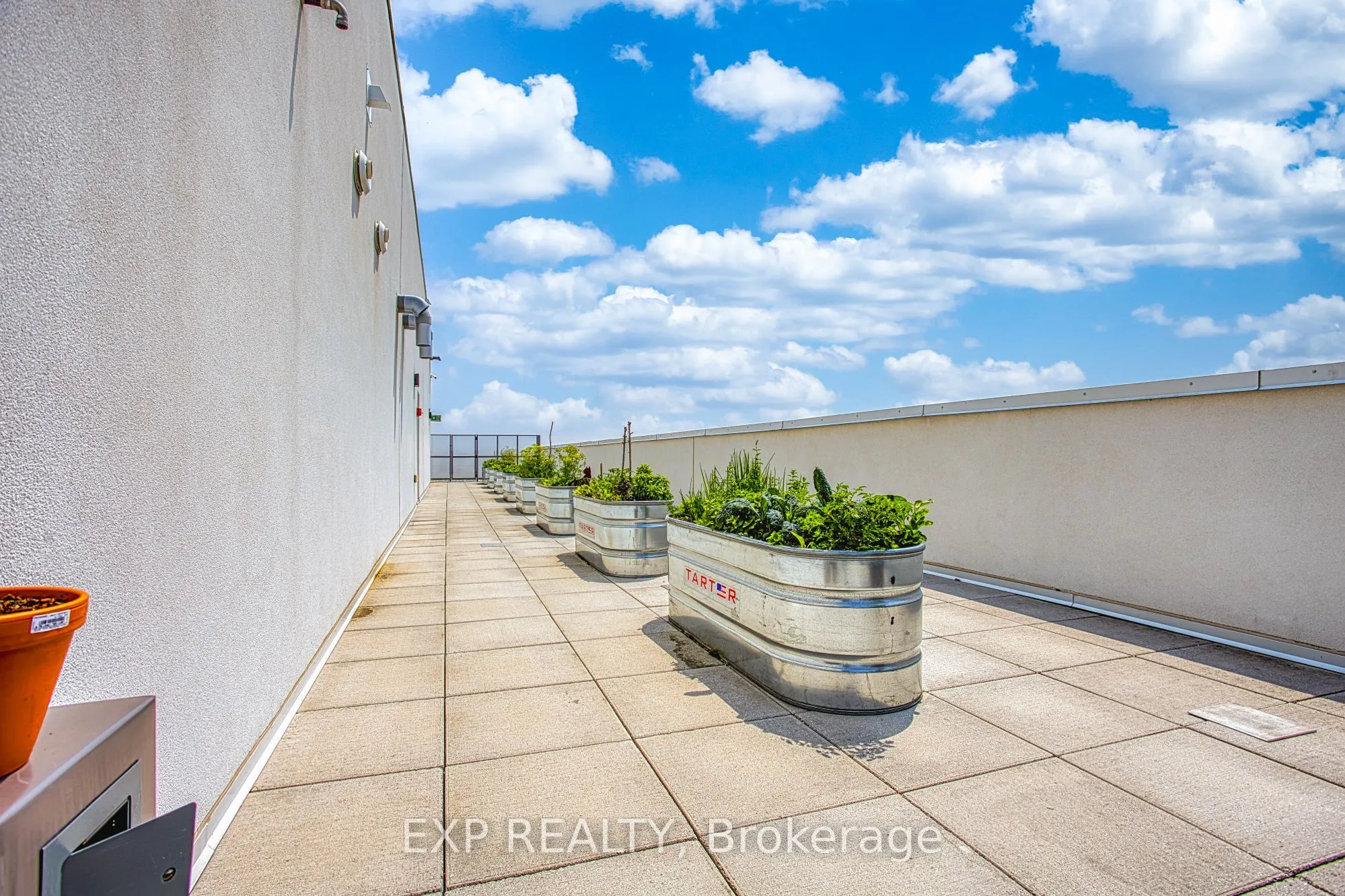 121 Highway 8, #215