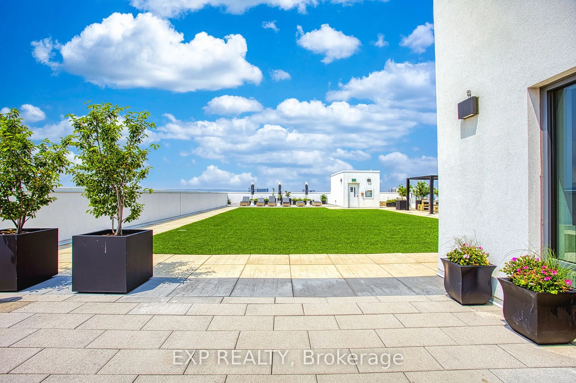 121 Highway 8, #215