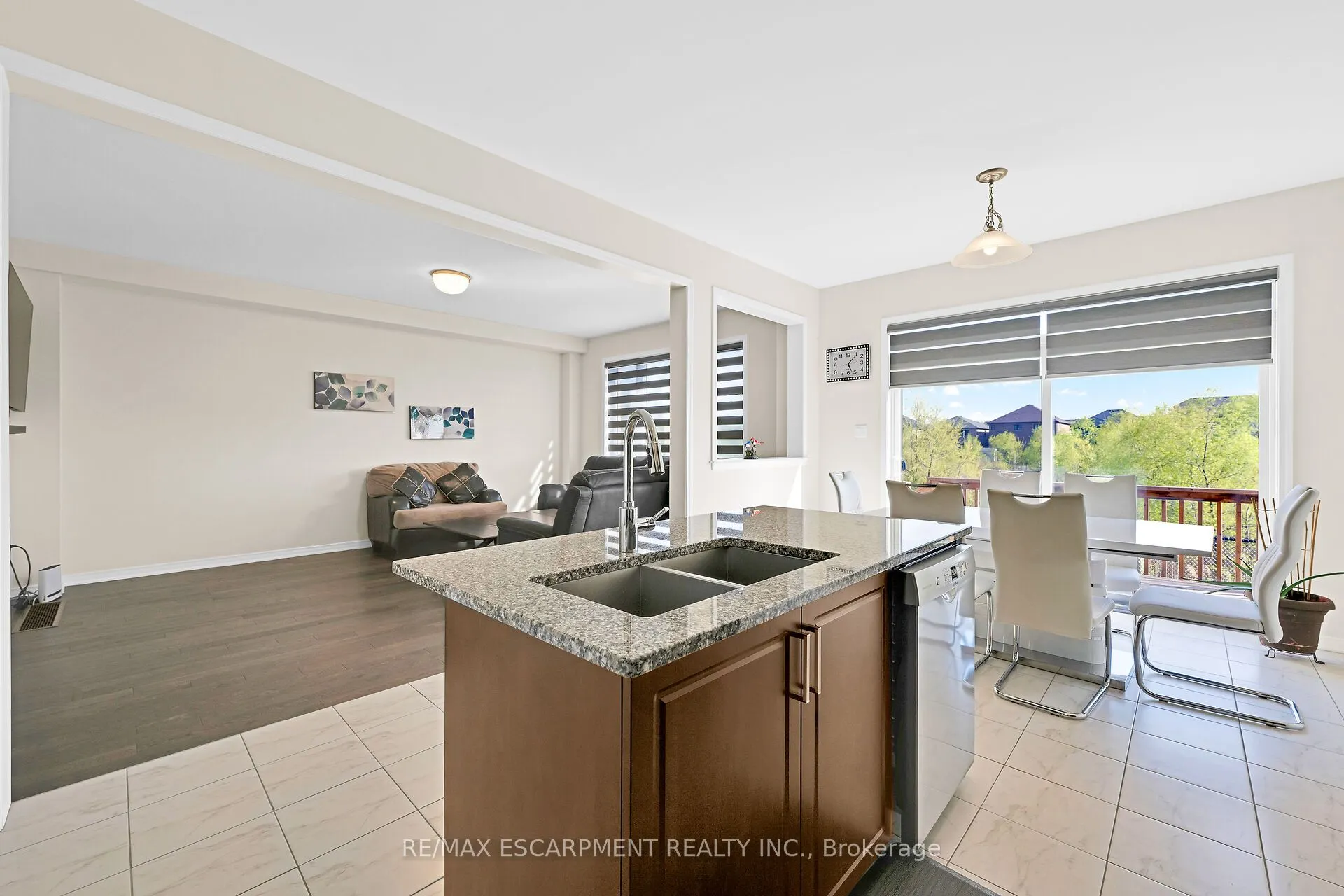12 Midhurst Heights