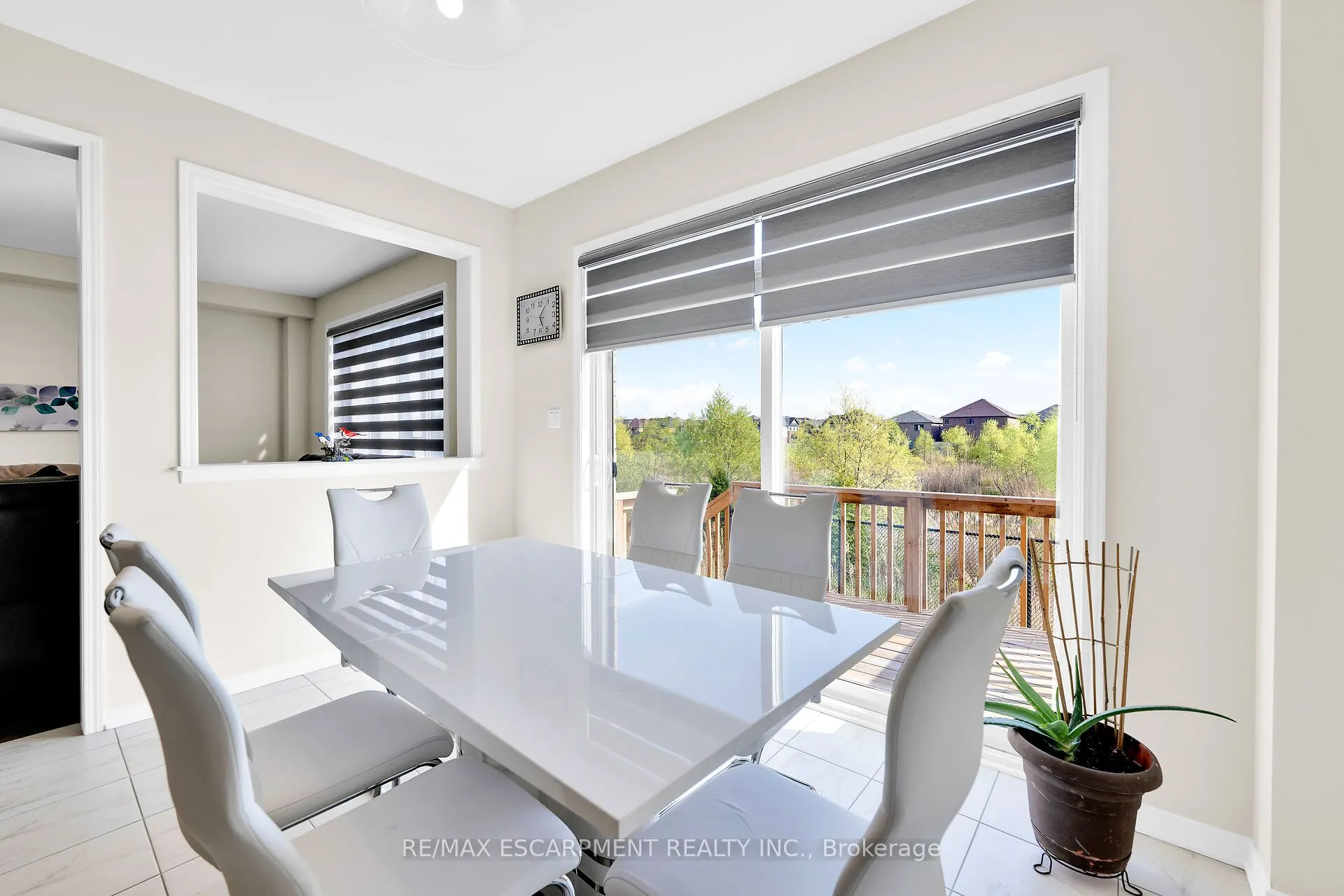 12 Midhurst Heights