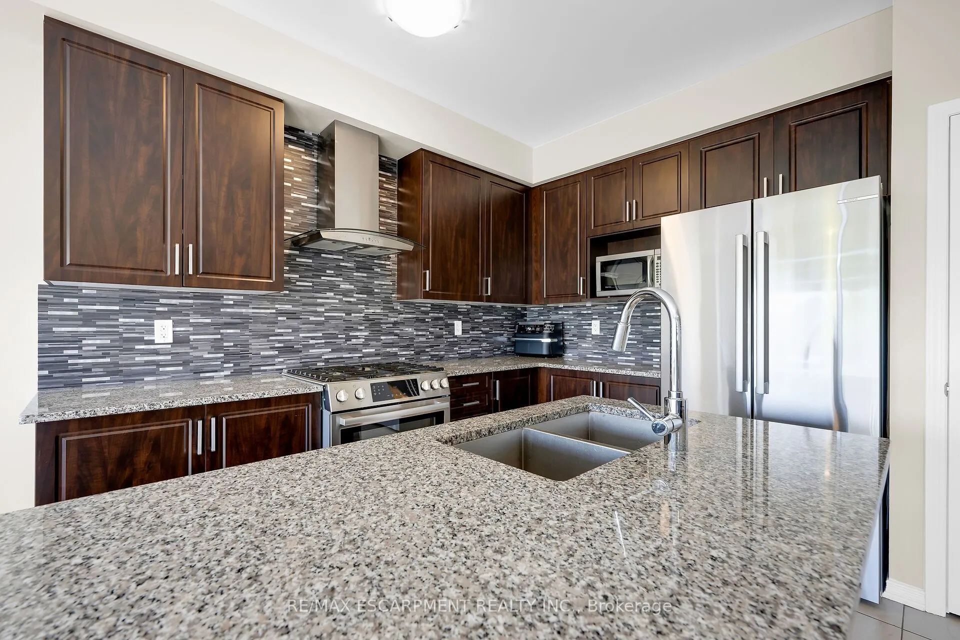 12 Midhurst Heights
