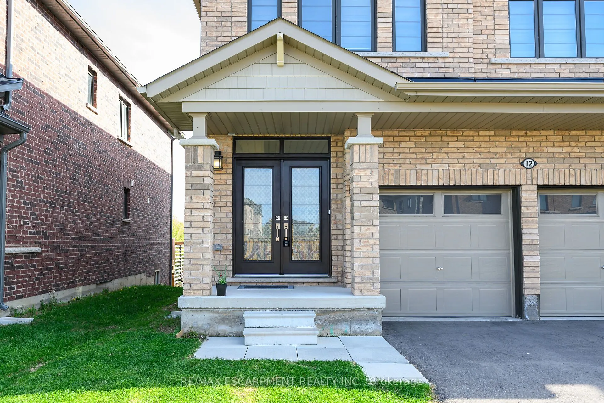12 Midhurst Heights