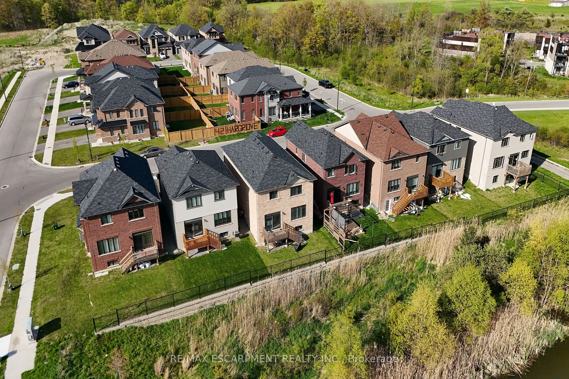12 Midhurst Heights