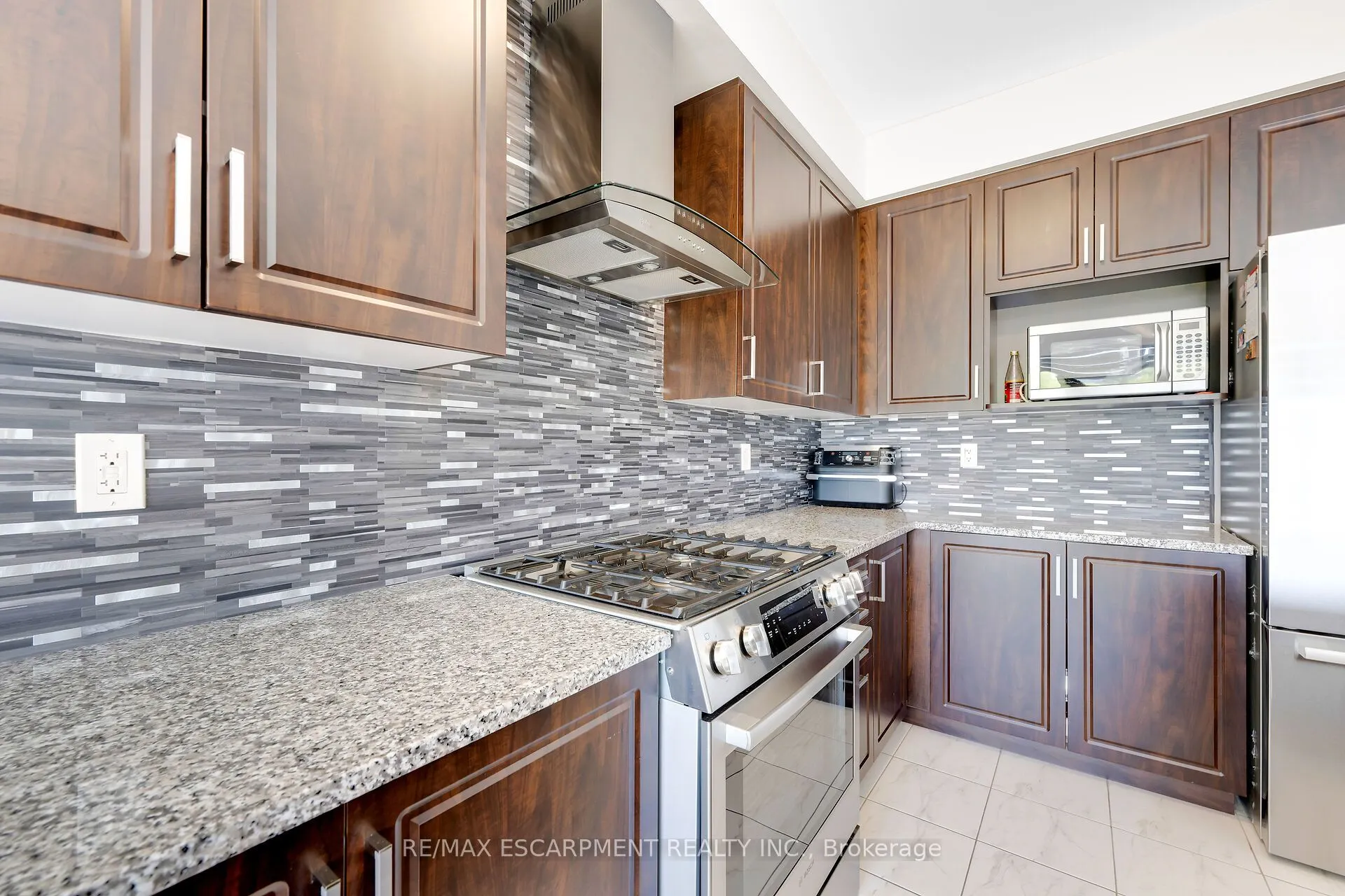 12 Midhurst Heights