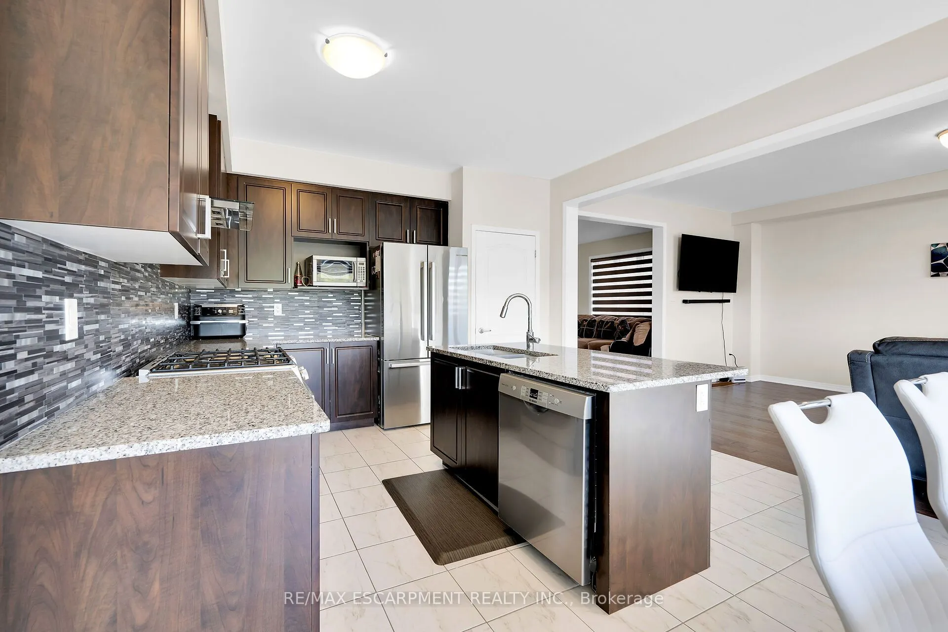 12 Midhurst Heights