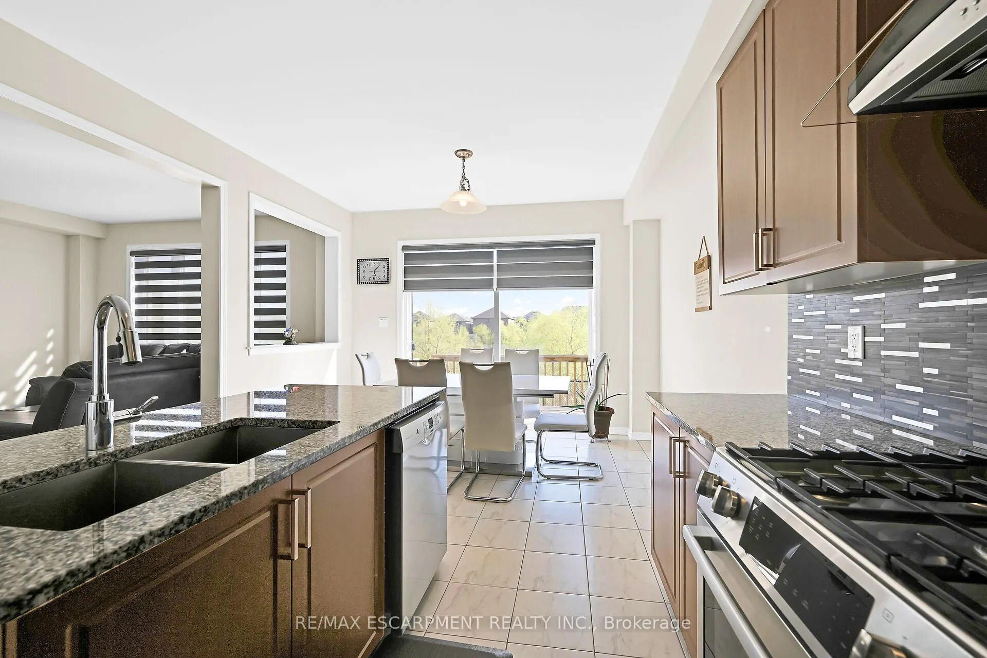12 Midhurst Heights