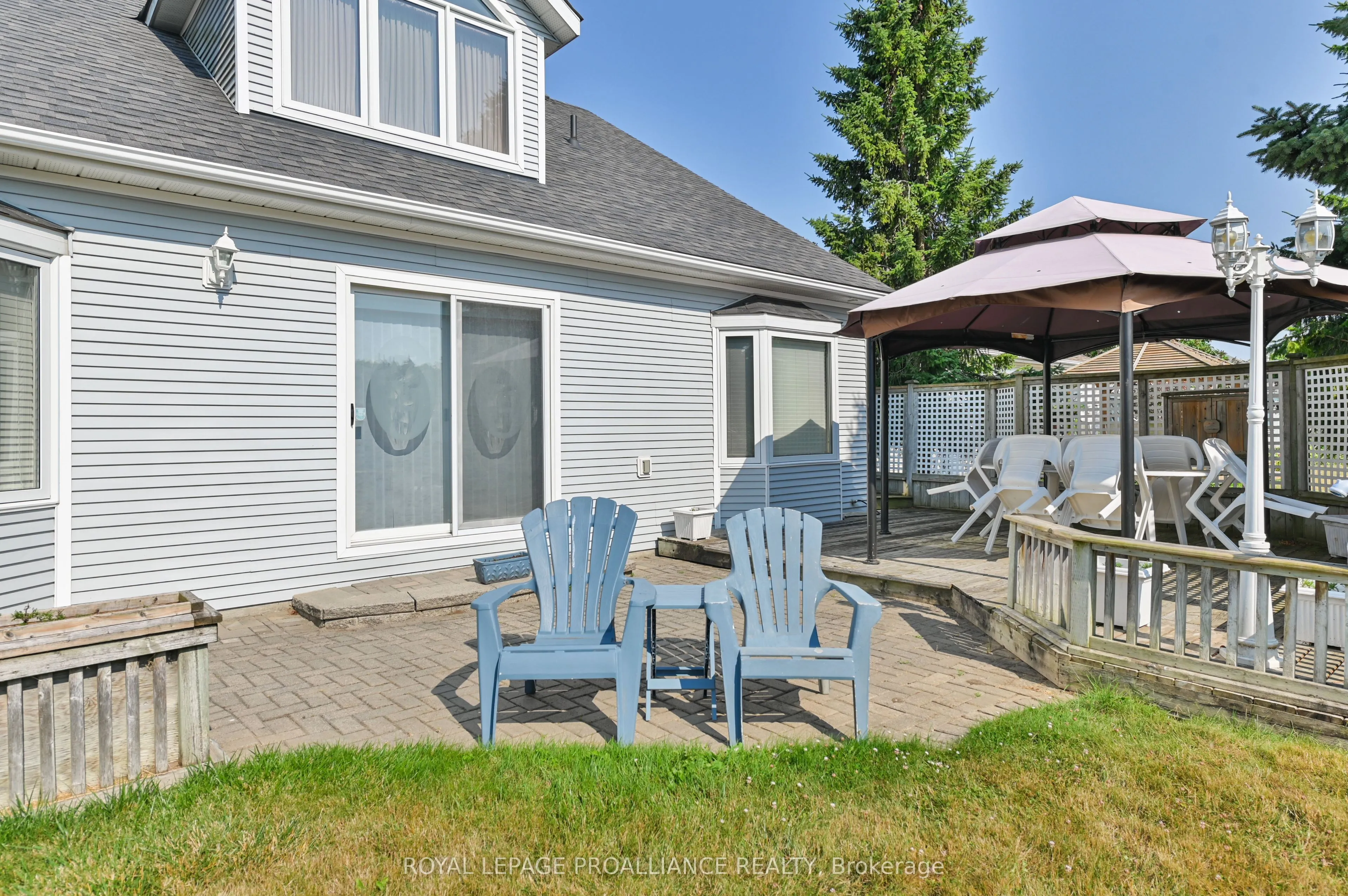 12 Nesbitt Drive
