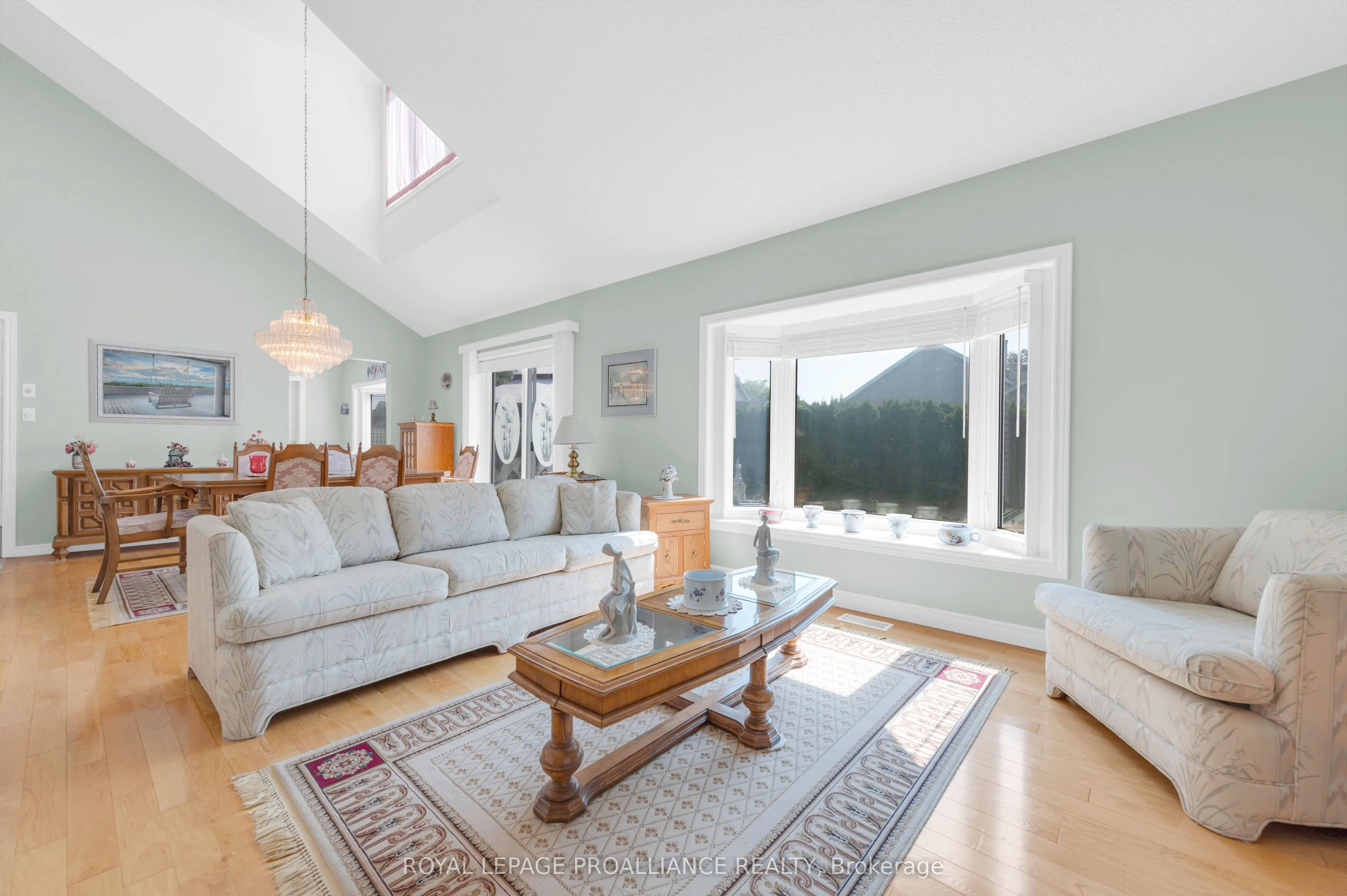 12 Nesbitt Drive
