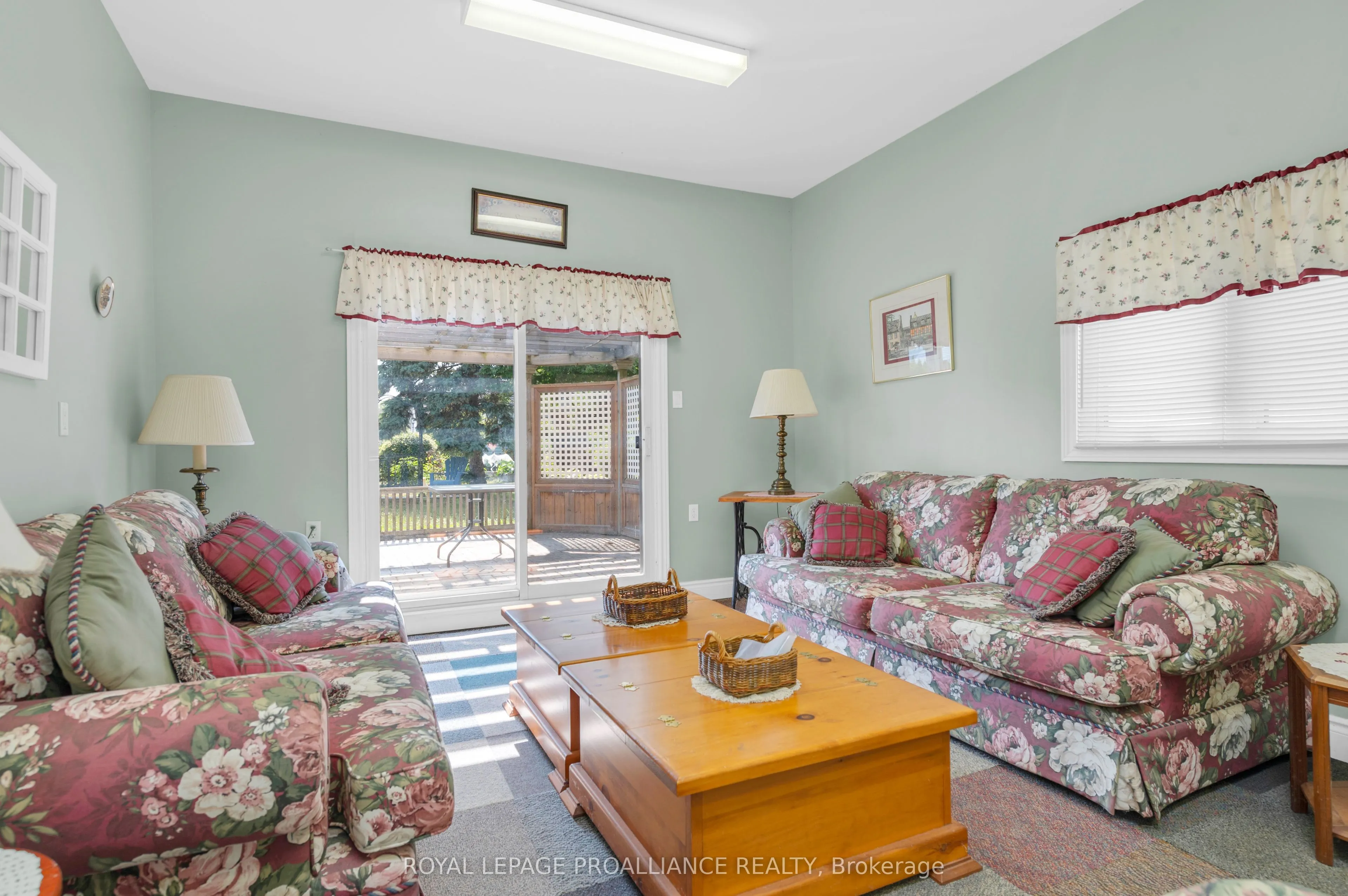 12 Nesbitt Drive