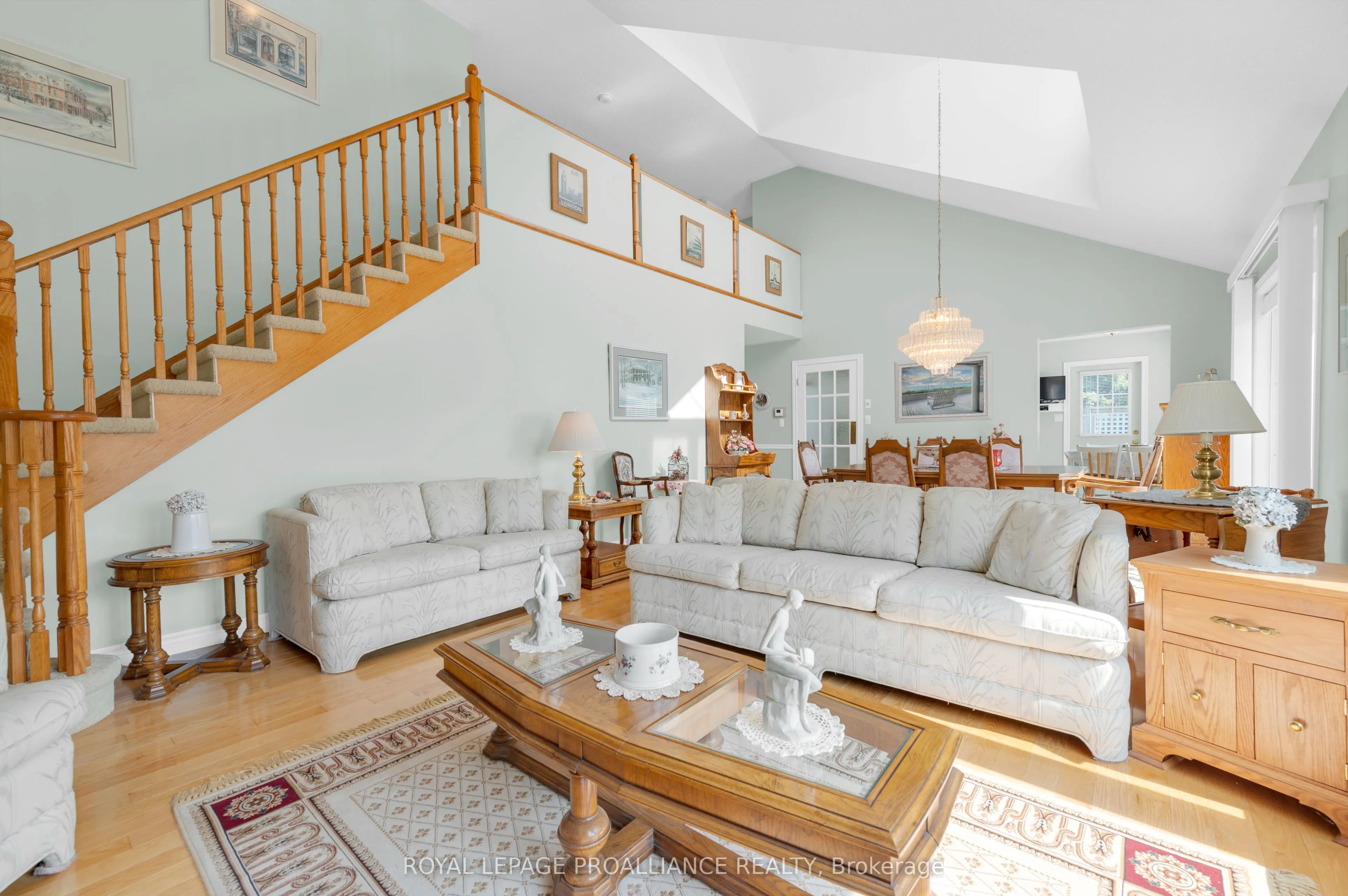12 Nesbitt Drive