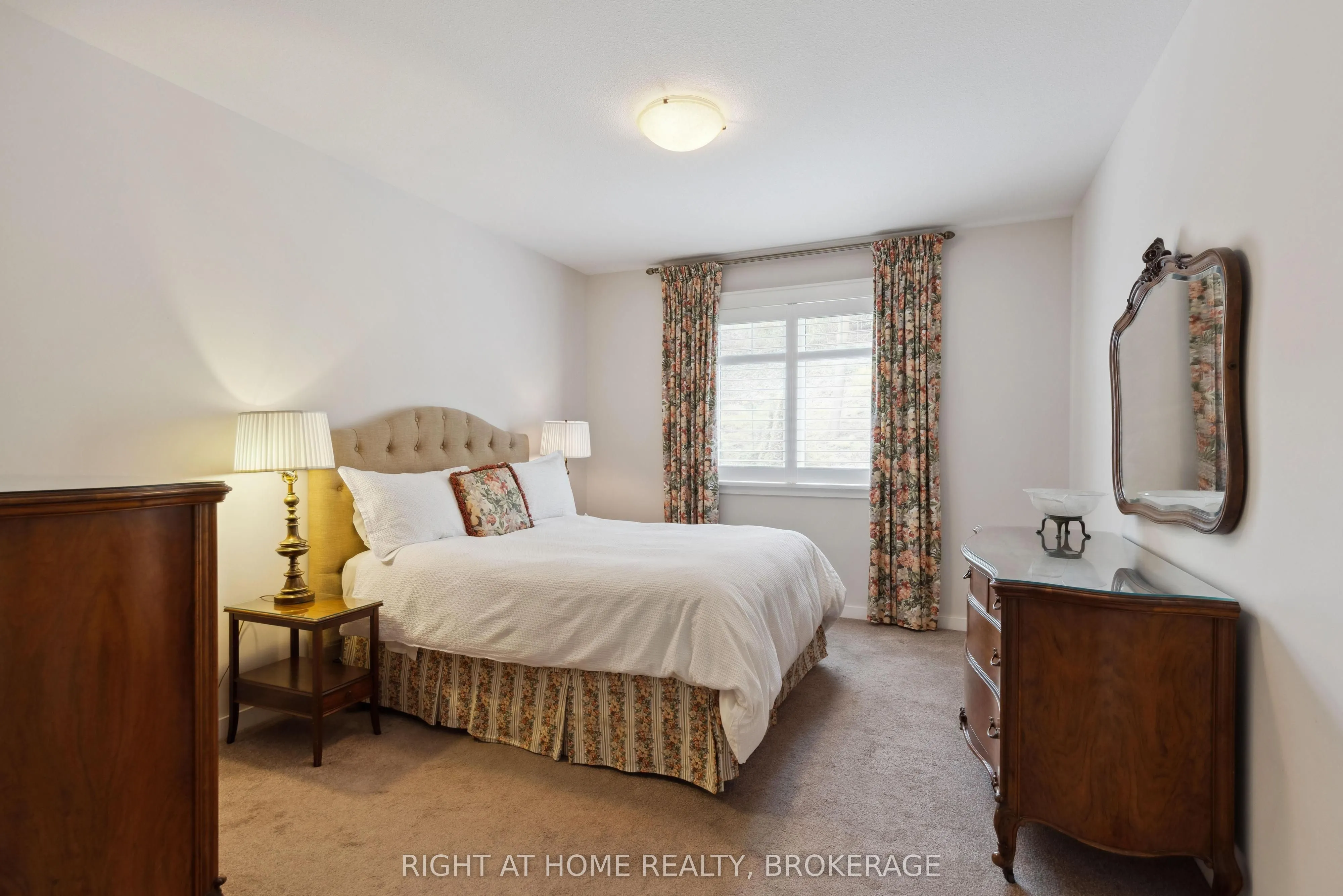 2880 King Street, #Unit 17