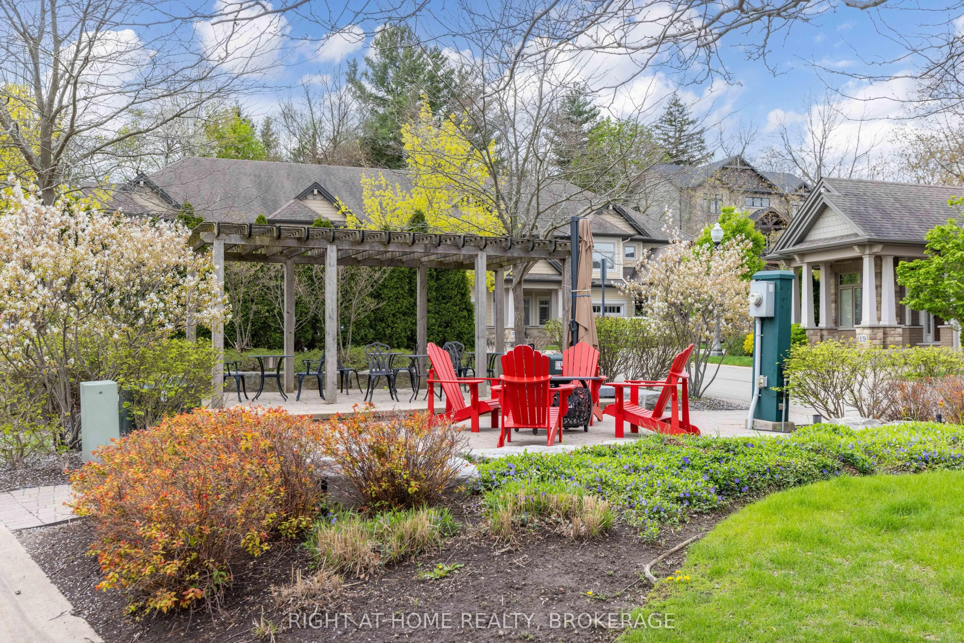 2880 King Street, #Unit 17