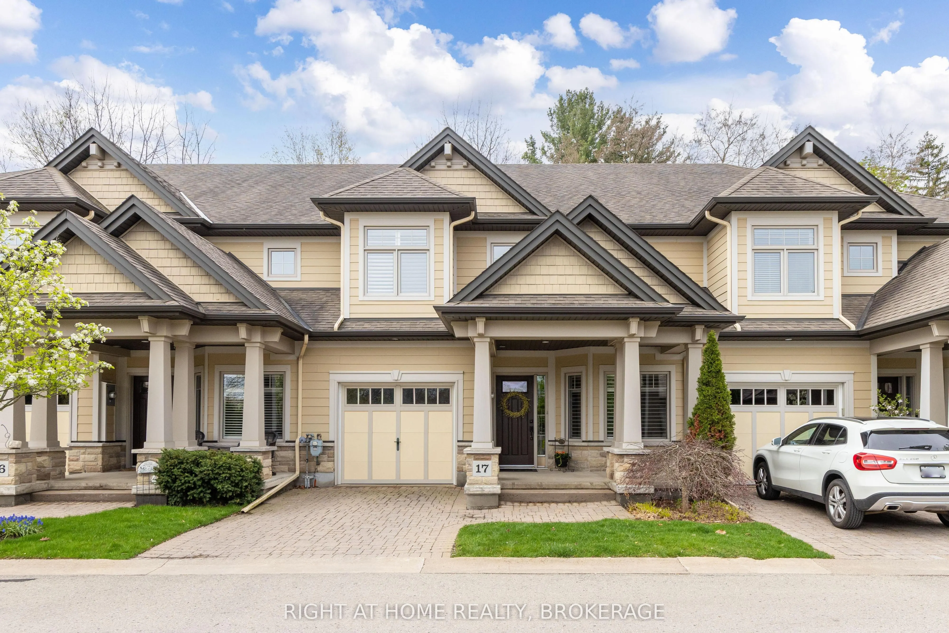2880 King Street, #Unit 17