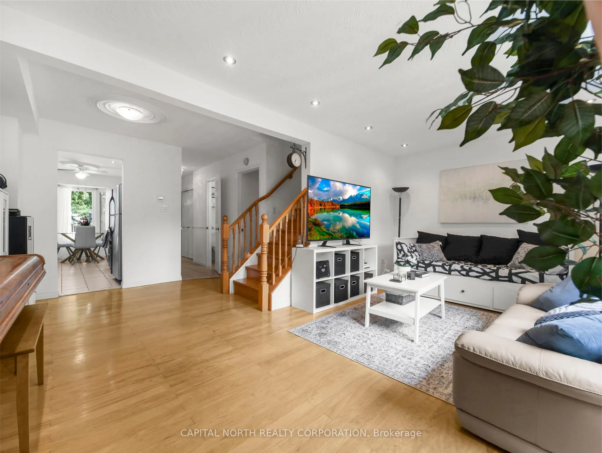 618 Barton Street, #9