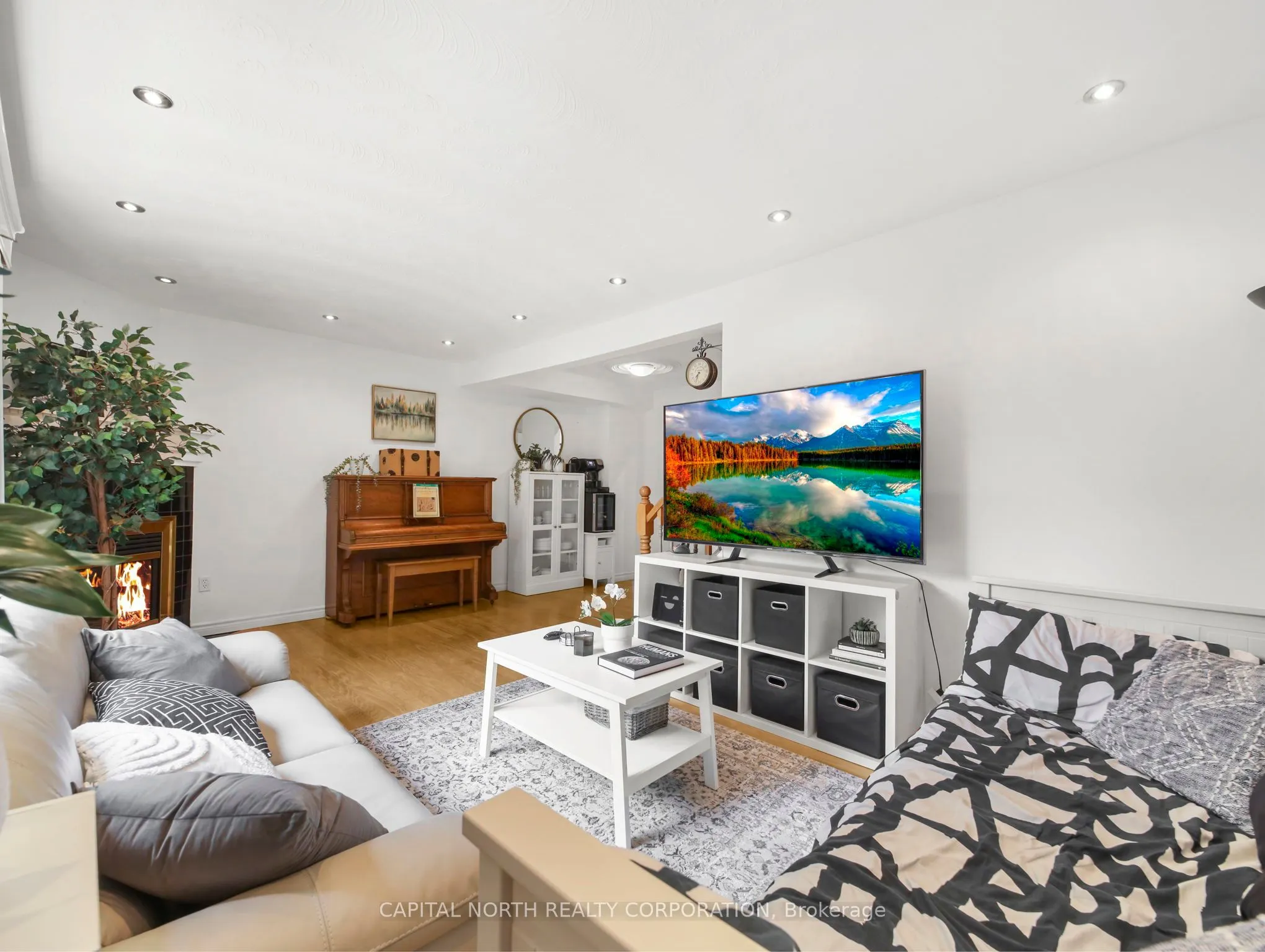 618 Barton Street, #9