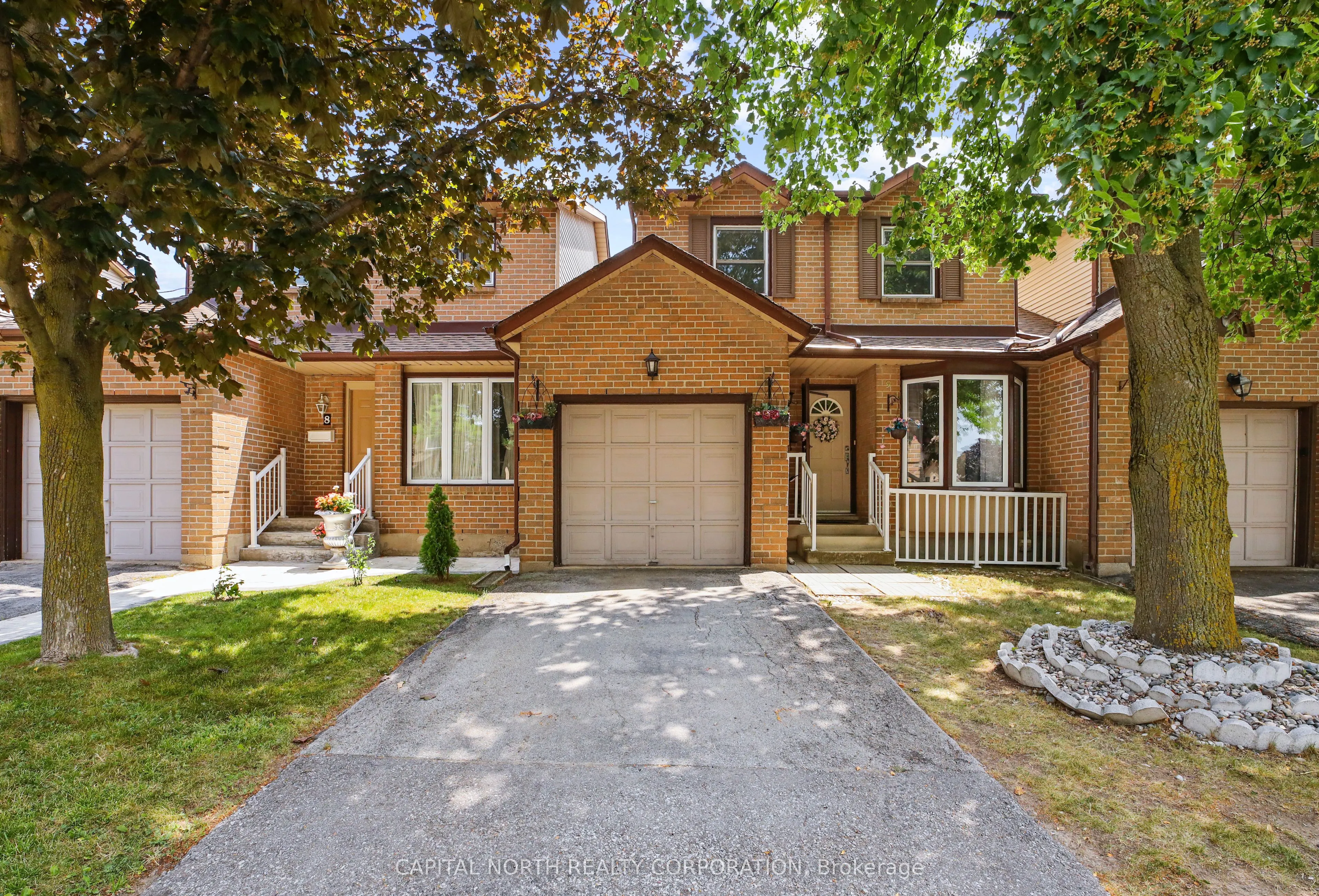 618 Barton Street, #9