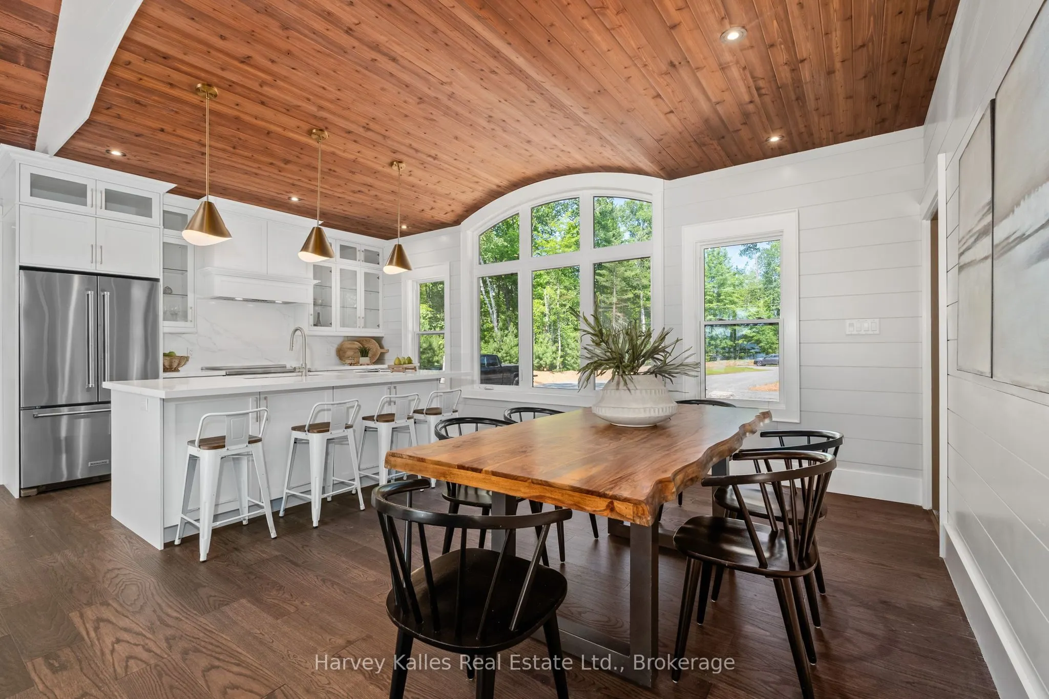1204 Seabreeze Road