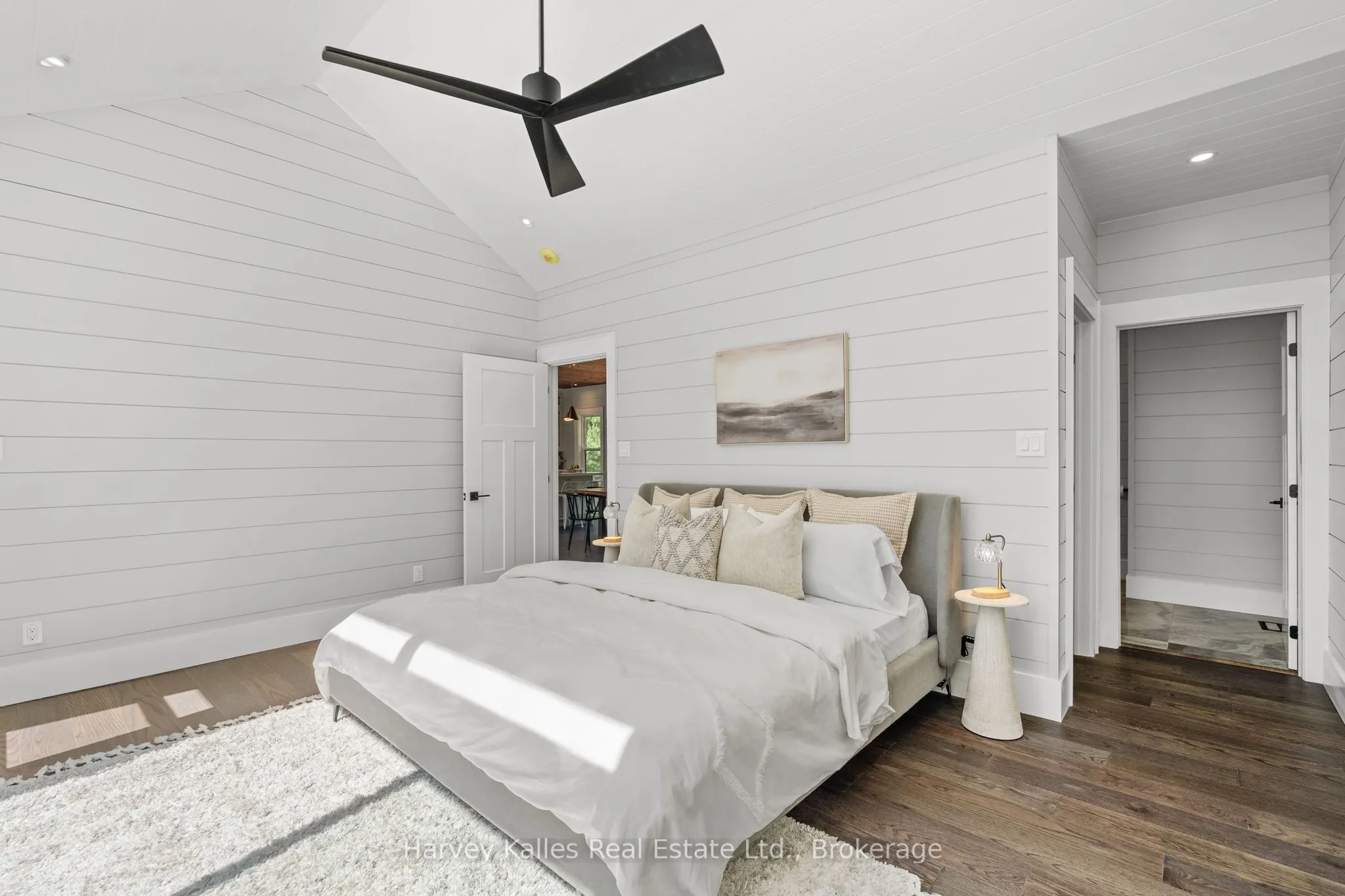 1204 Seabreeze Road