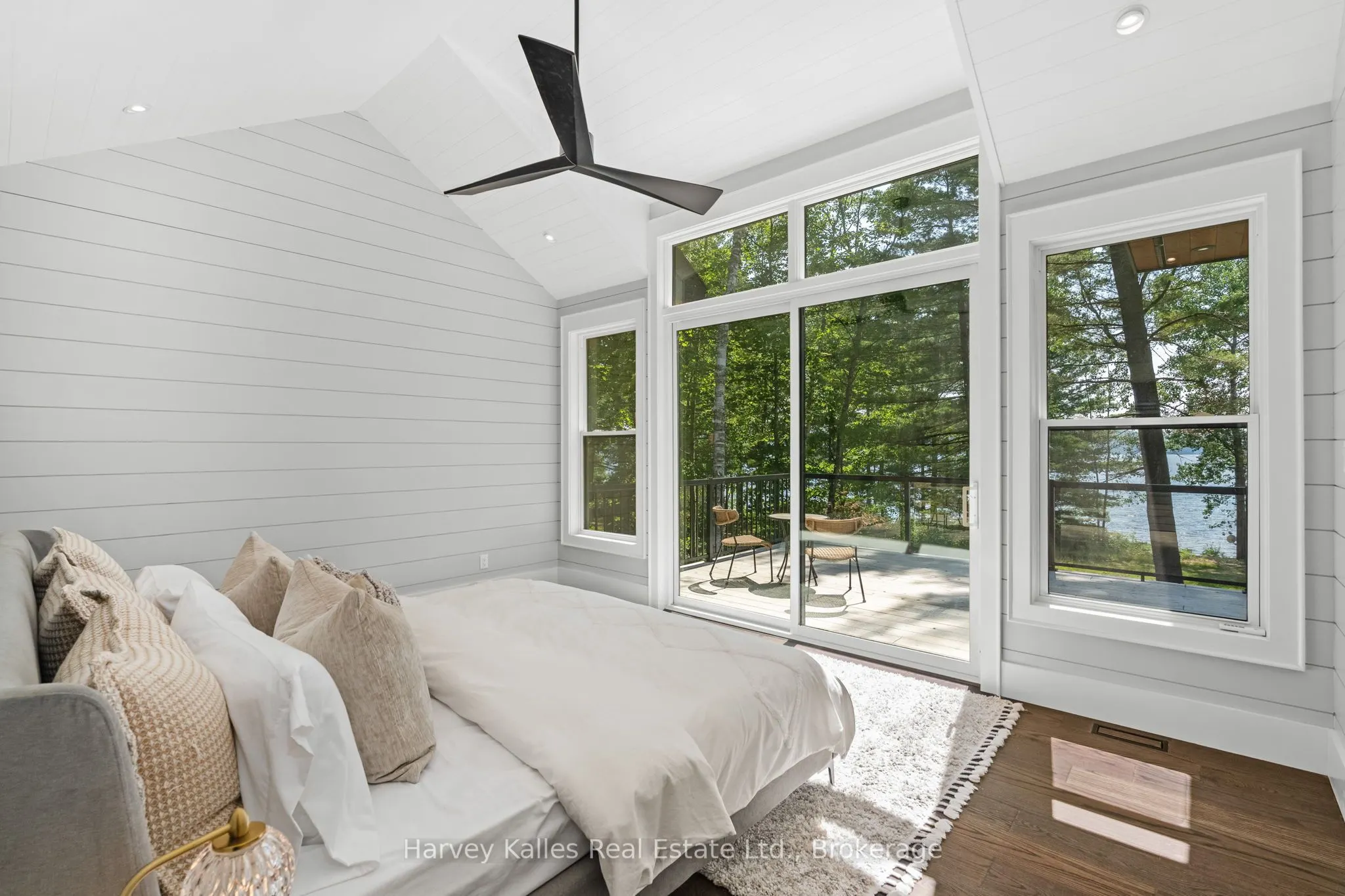 1204 Seabreeze Road