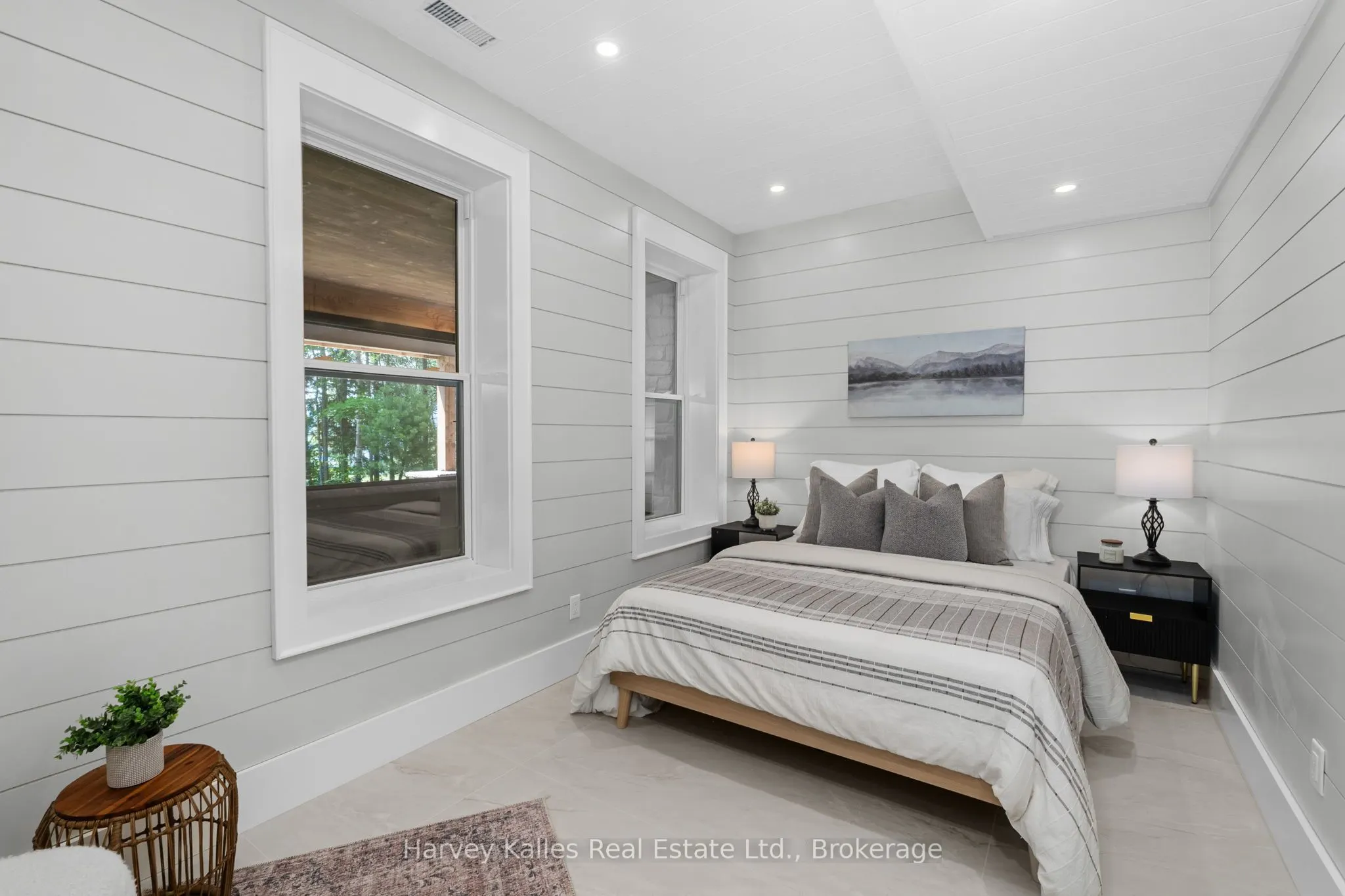 1204 Seabreeze Road