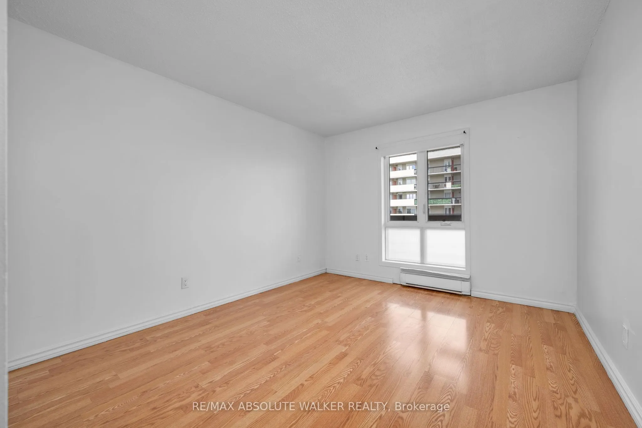 158C McArthur Avenue, #1606