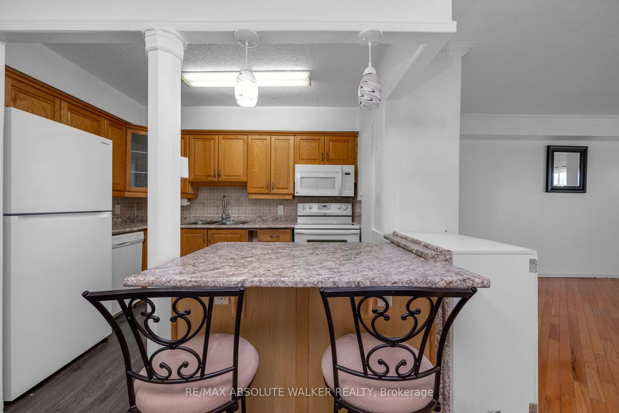 158C McArthur Avenue, #1606