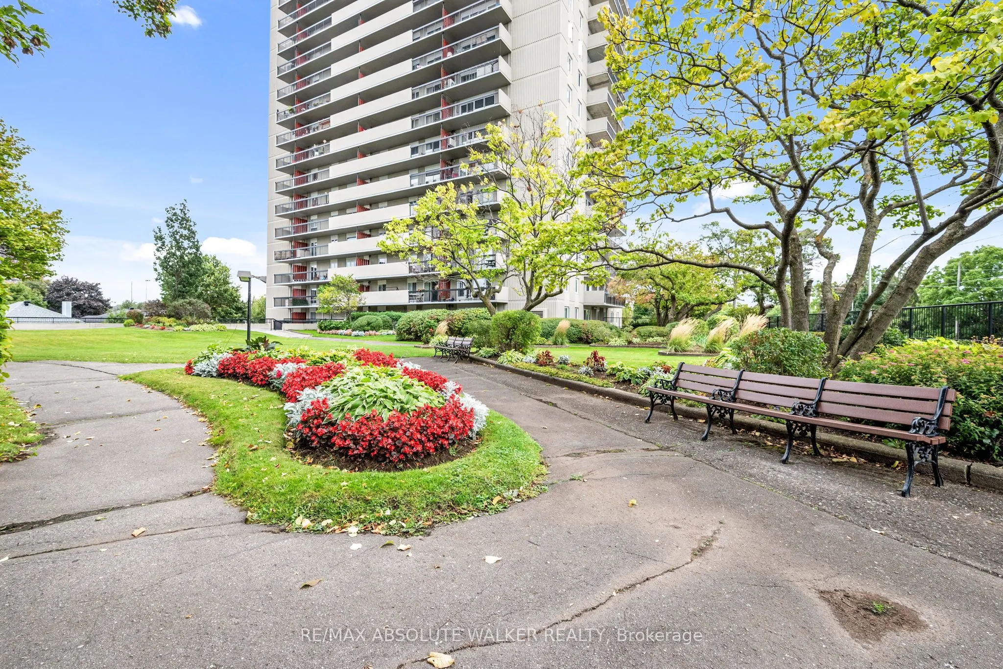 158C McArthur Avenue, #1606